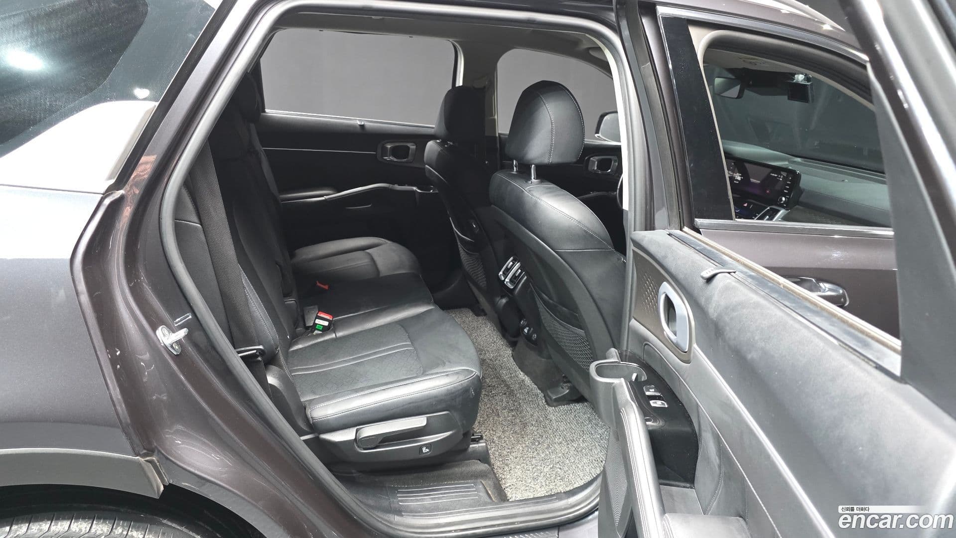 Main__Slider__Photo:Sorento Kia 2020.5-11