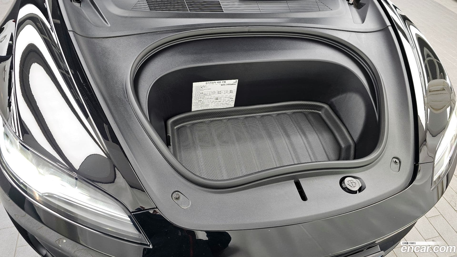 Main__Slider__Photo:Model 3 Tesla 2024.6-5