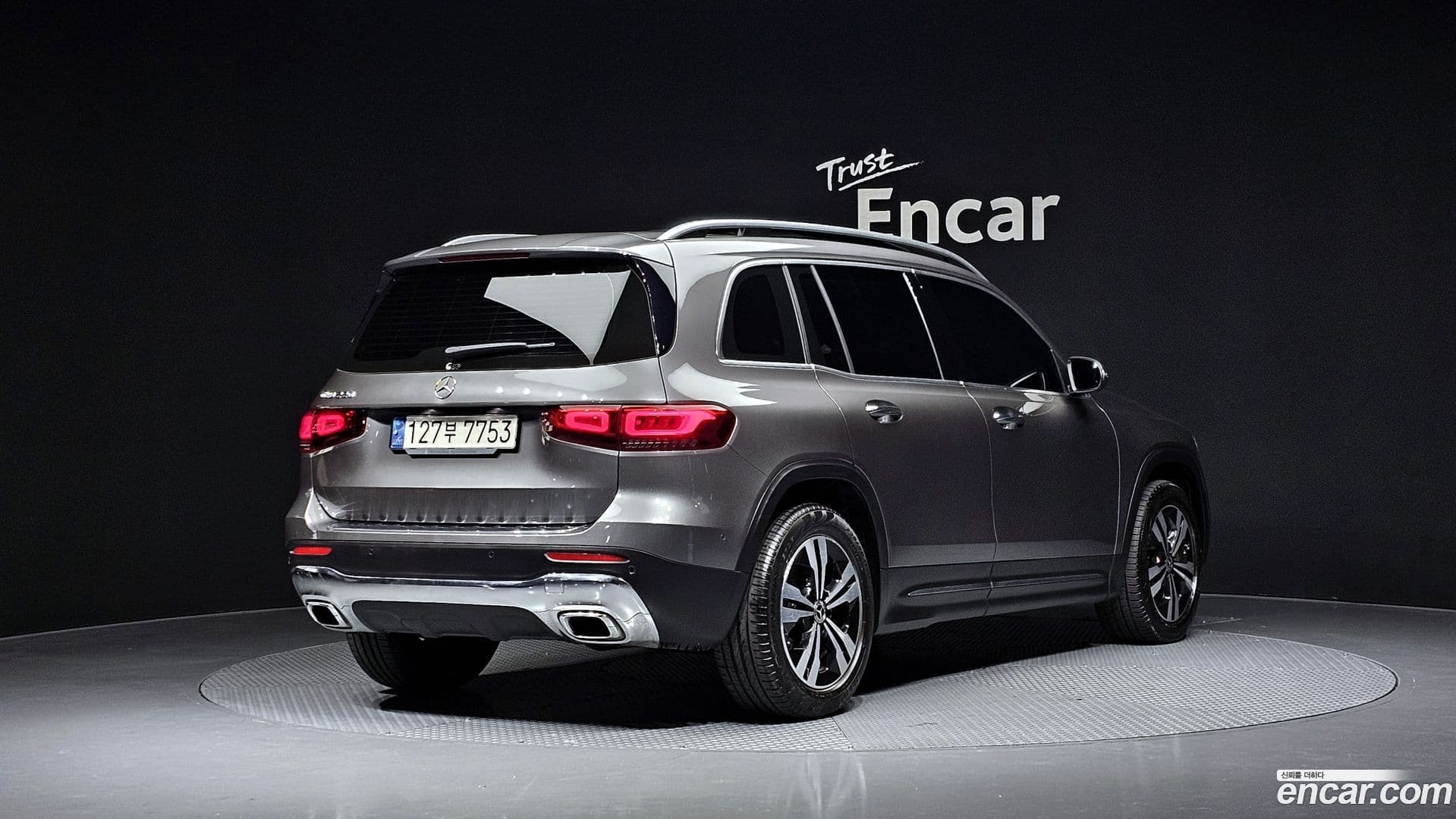 Main__Slider__Photo:GLB-Class Mercedes-Benz 2021.4-1