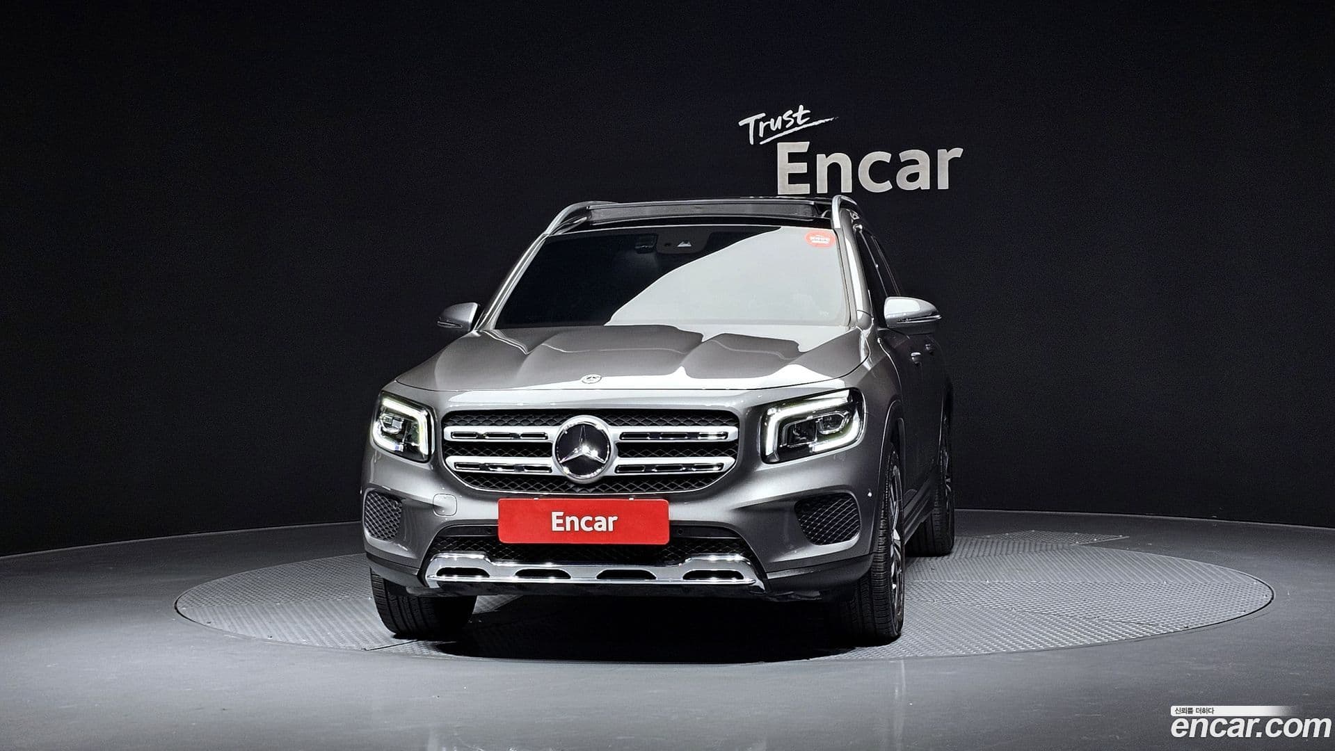 Main__Slider__Photo:GLB-Class Mercedes-Benz 2021.4-2