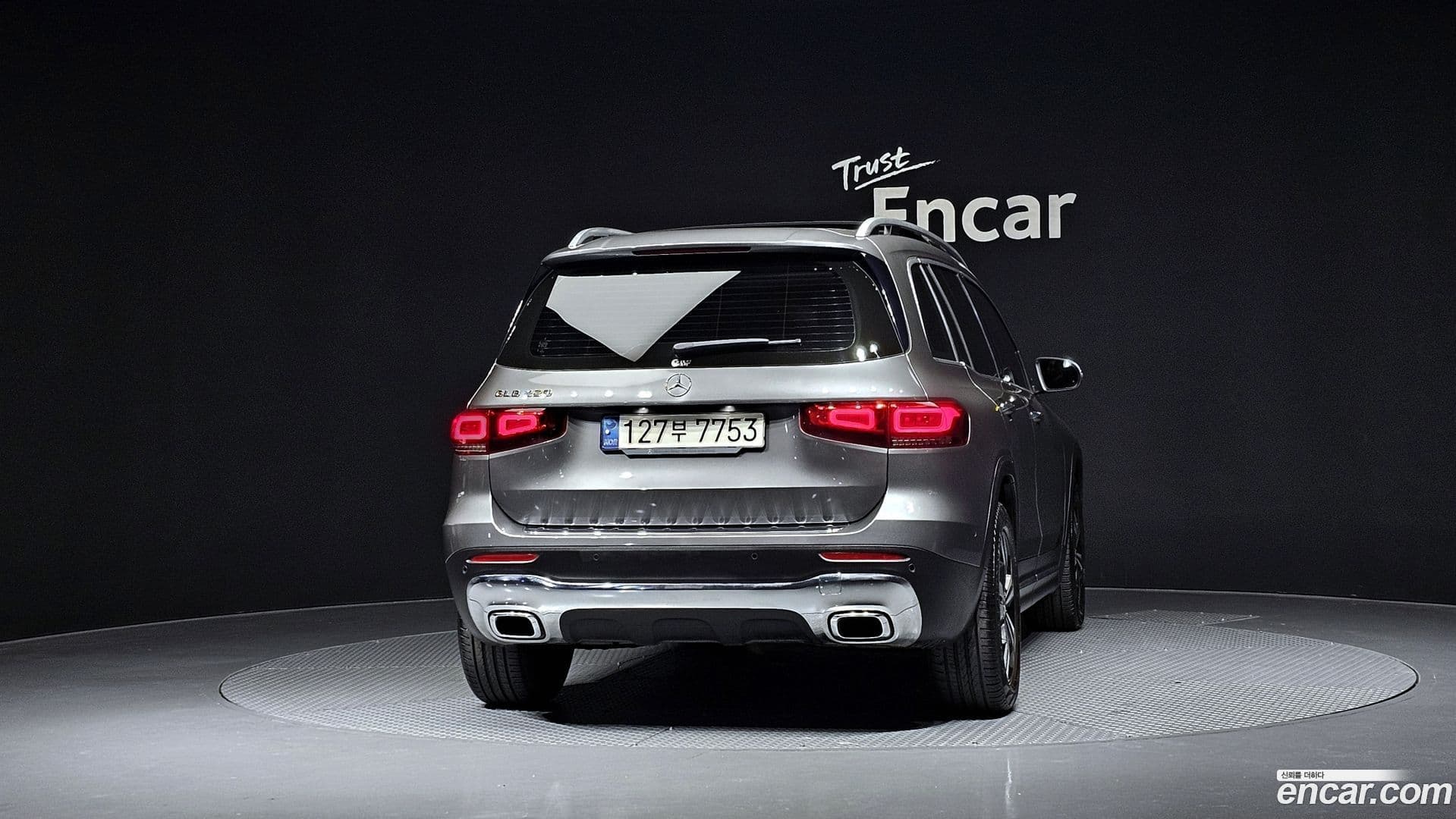 Main__Slider__Photo:GLB-Class Mercedes-Benz 2021.4-3