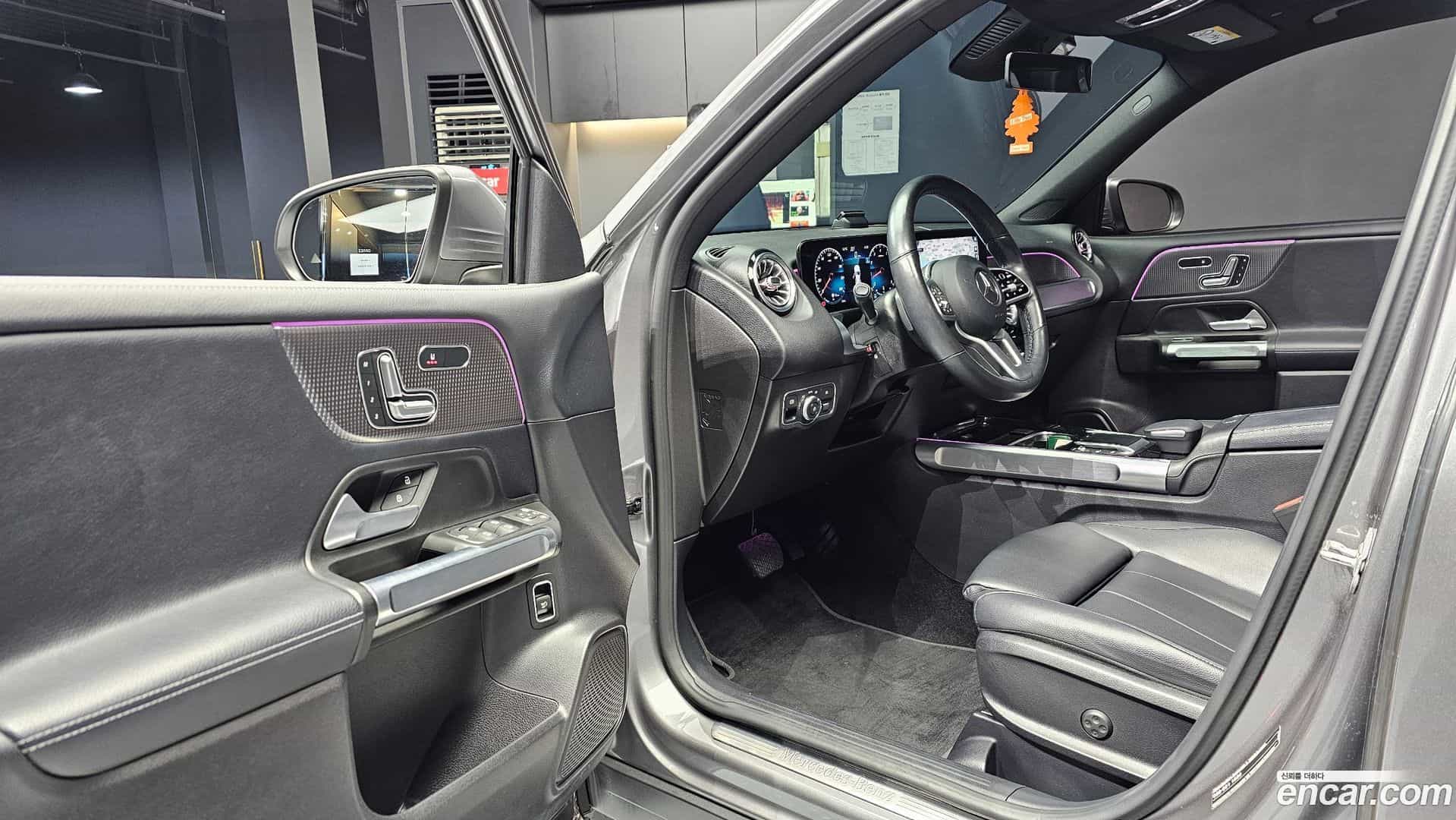 GLB-Class Mercedes-Benz 2021.4-OPTION-015