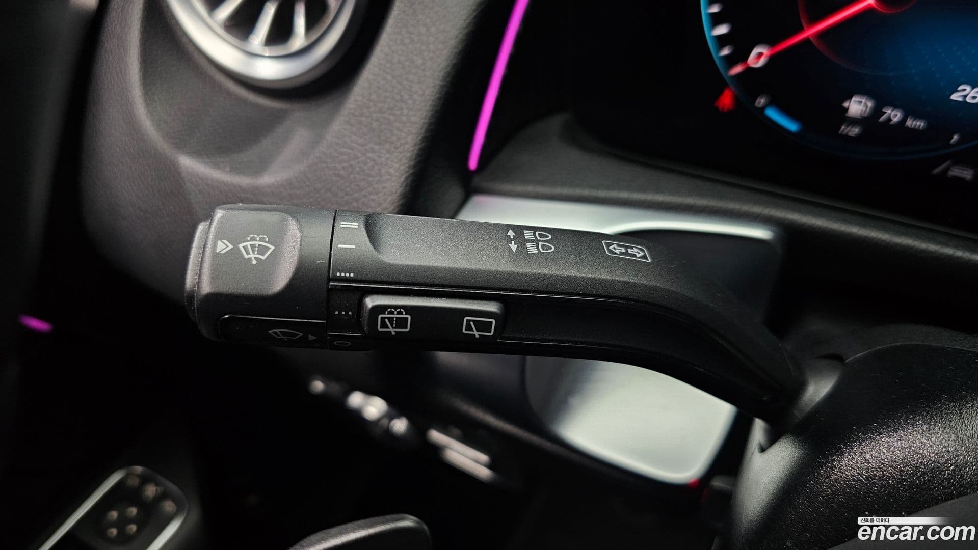 Main__Slider__Photo:GLB-Class Mercedes-Benz 2021.4-17