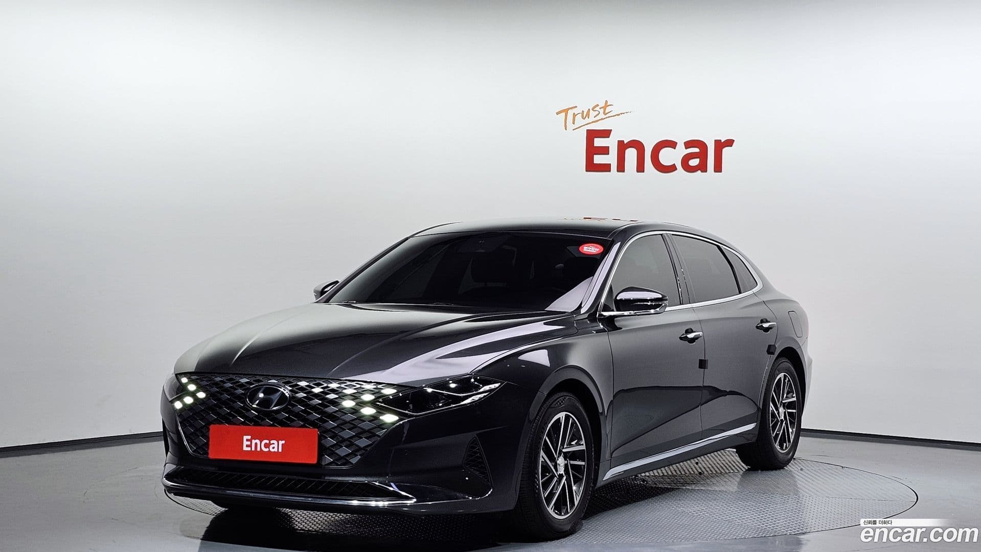 Main__Slider__Photo:Grandeur Hyundai 2020.9-0