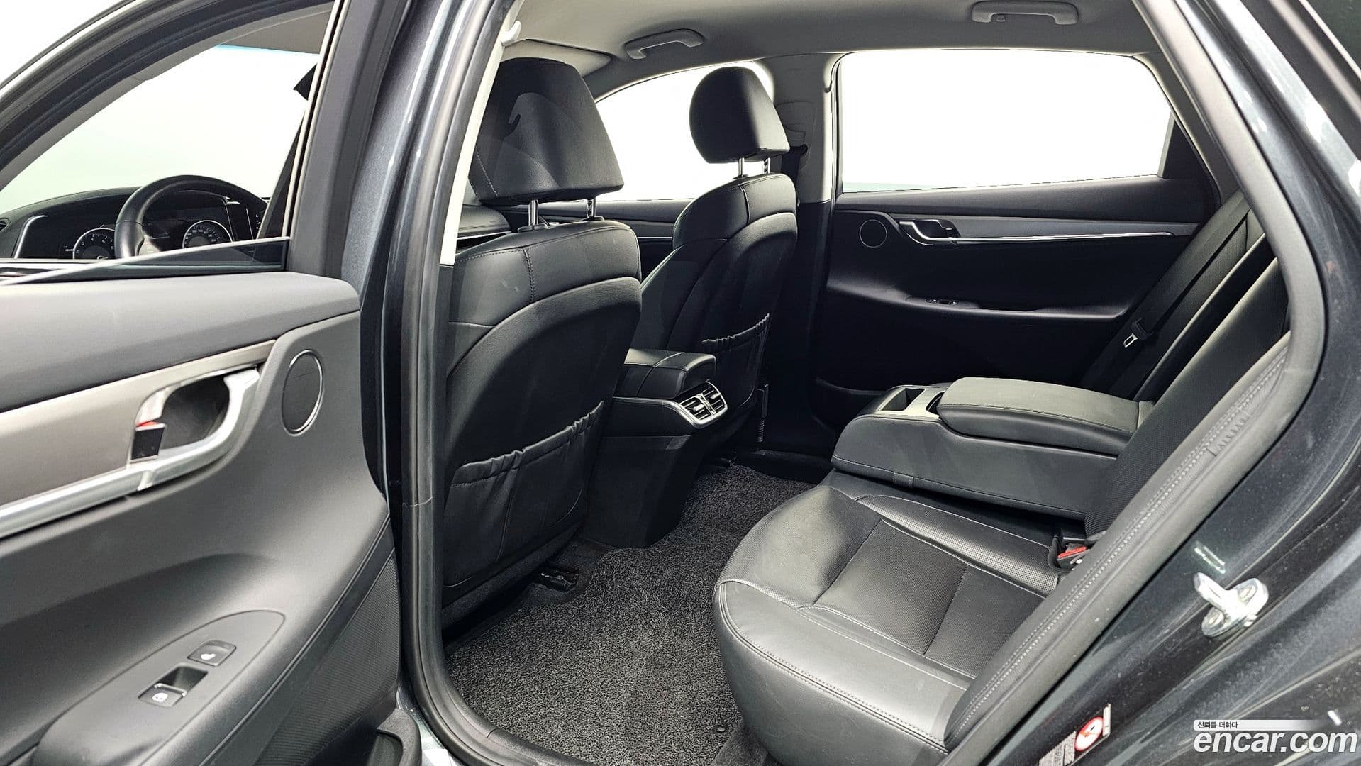 Main__Slider__Photo:Grandeur Hyundai 2020.9-11