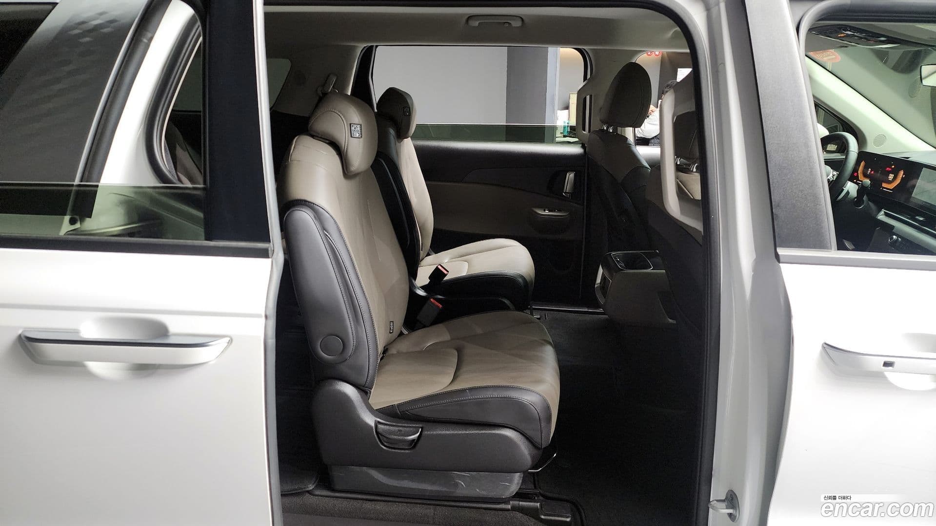 Main__Slider__Photo:Canival Kia 2024.2-11