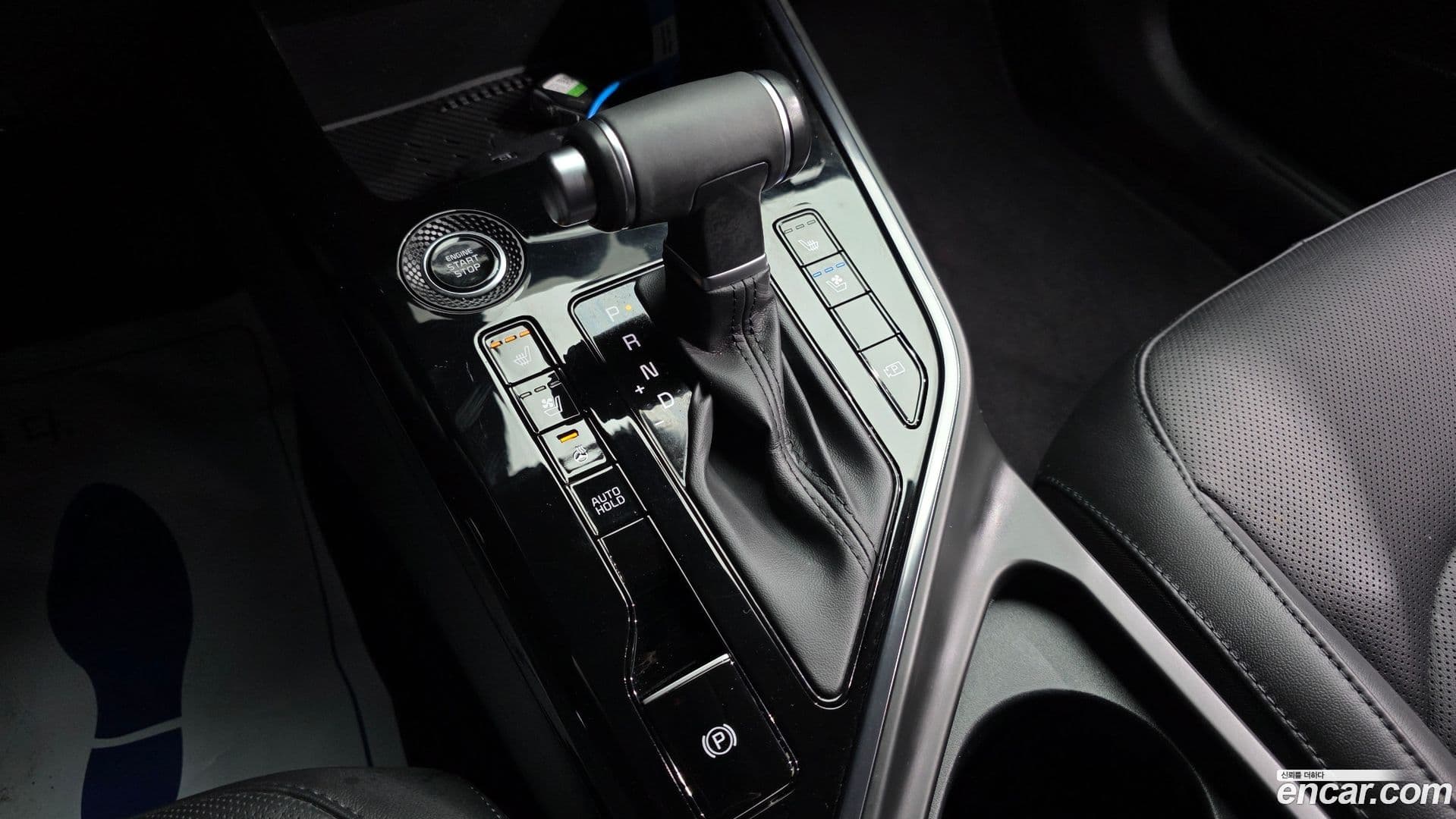 Main__Slider__Photo:Niro Kia 2022.11-8