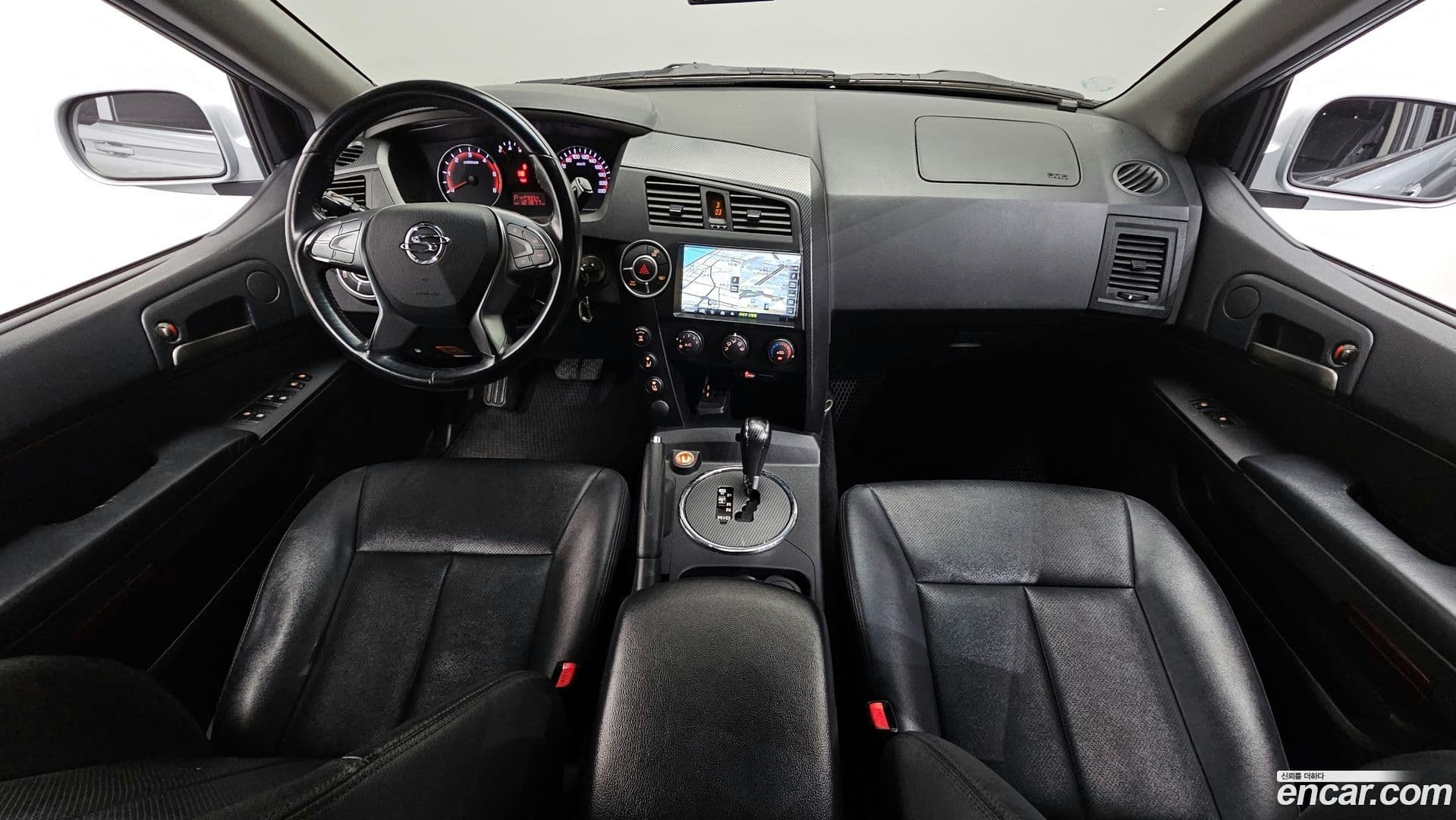 Main__Slider__Photo:KORANDO KG_Mobility_Ssangyong 2015.8-6