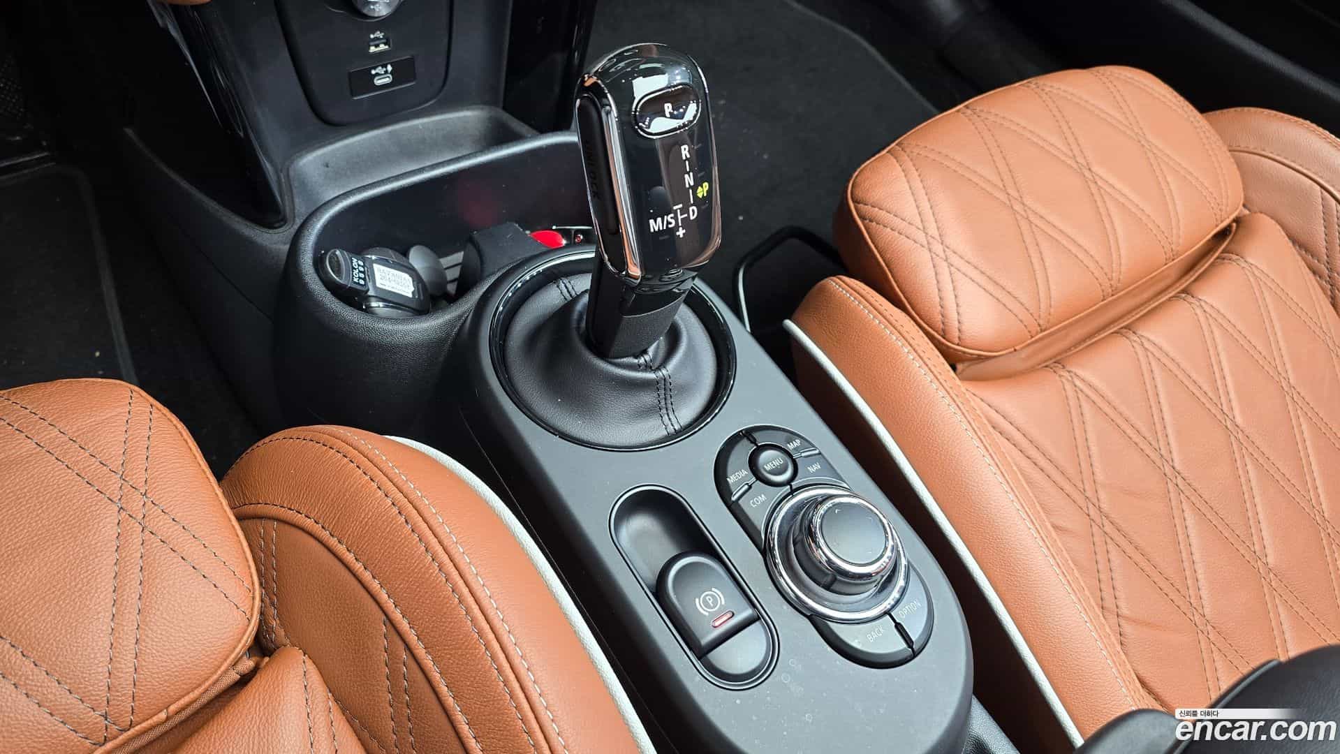 Cooper Convertible Mini 2021.11-INNER-009