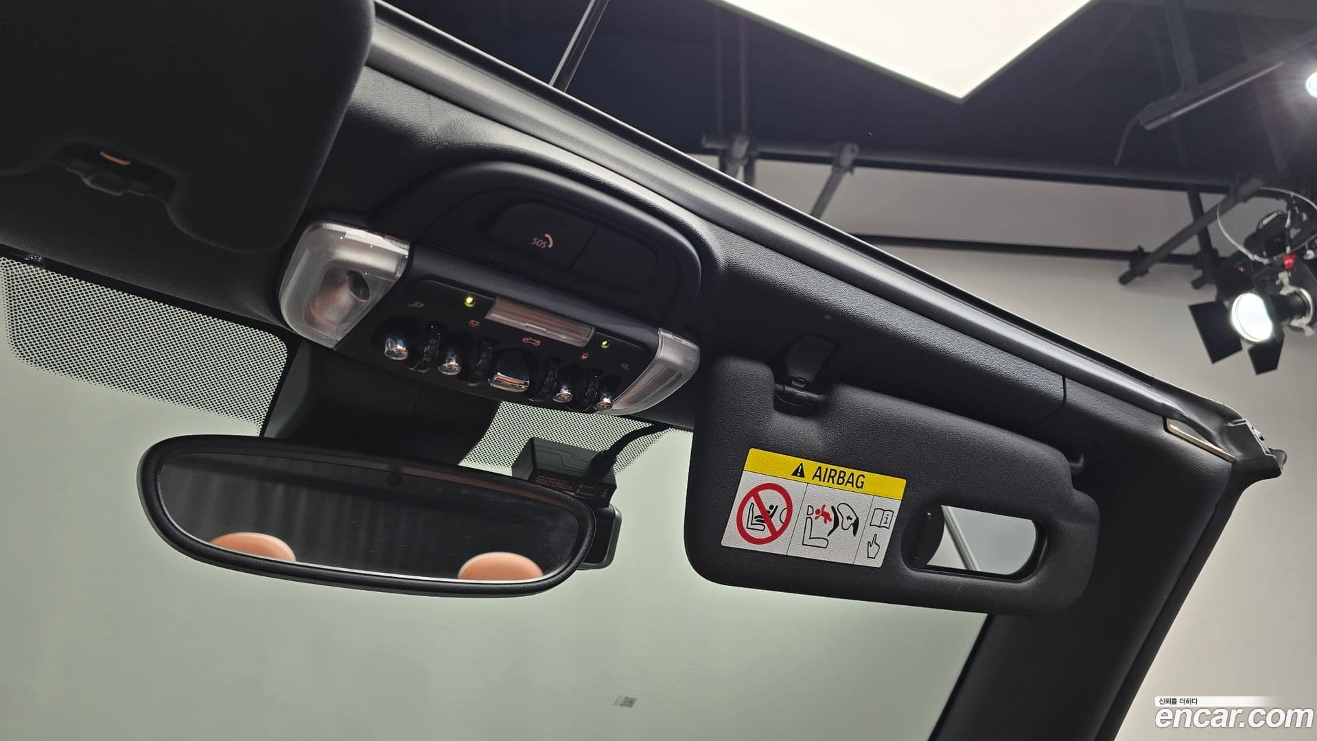 Main__Slider__Photo:Cooper Convertible Mini 2021.11-18