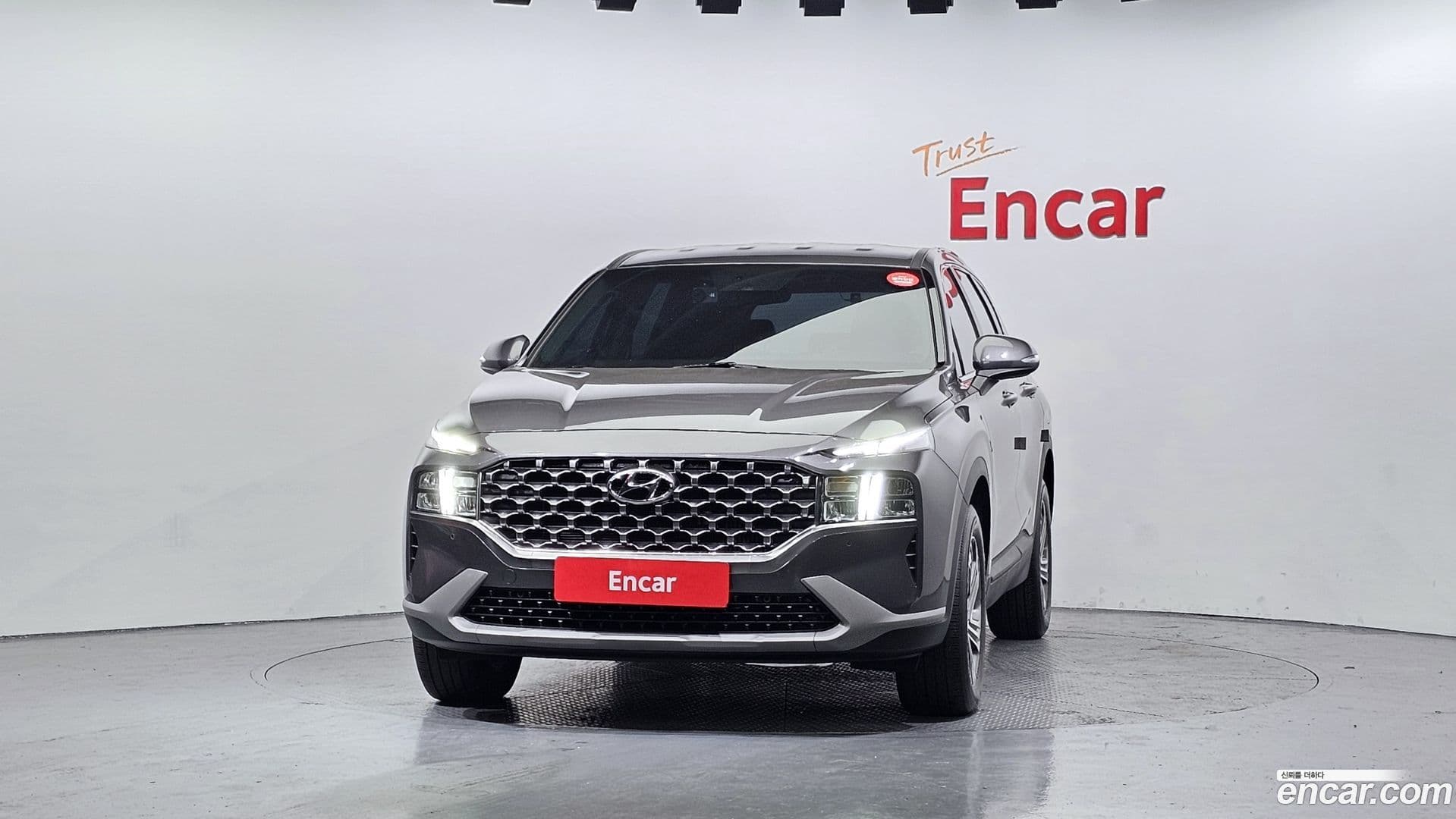 Main__Slider__Photo:Santafe Hyundai 2022.8-2