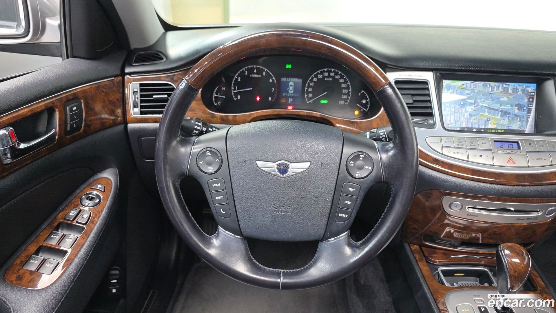 Main__Slider__Photo:Genesis Hyundai 2008.7-14