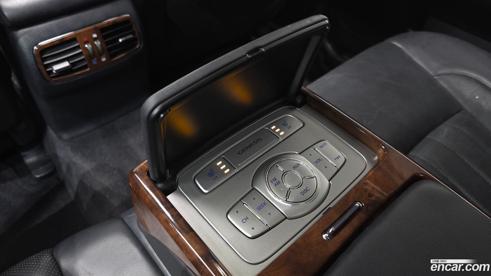 Main__Slider__Photo:Genesis Hyundai 2008.7-18