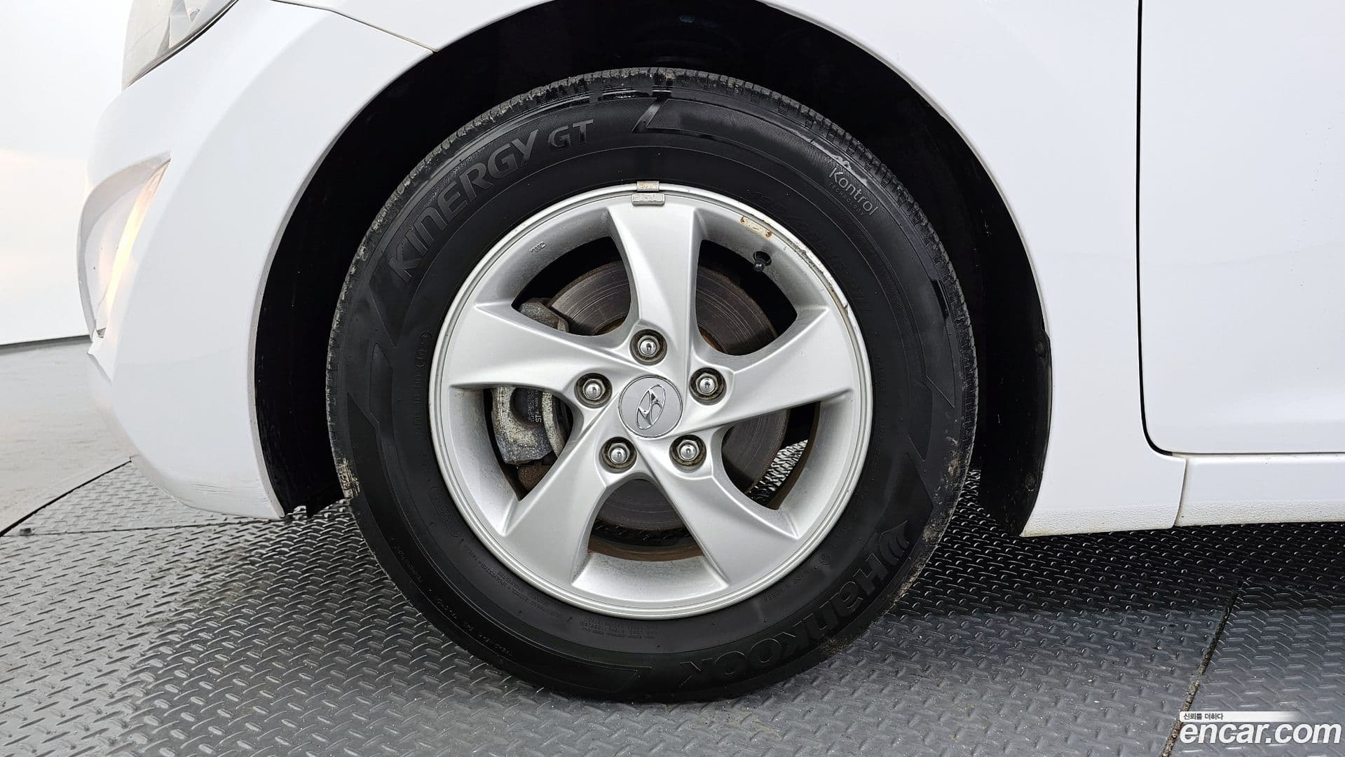 Main__Slider__Photo:AVANTE Hyundai 2014.11-4