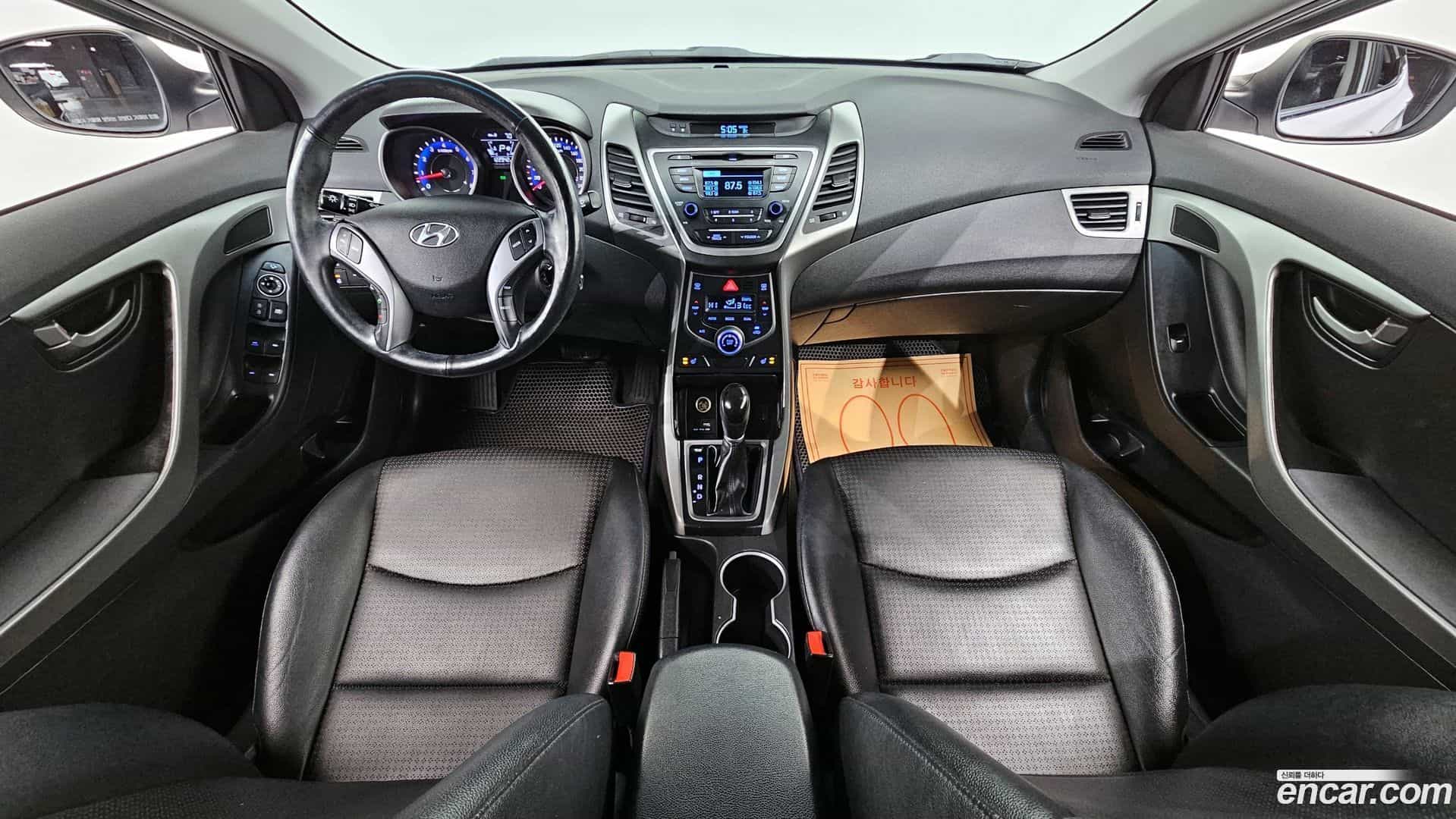 AVANTE Hyundai 2014.11-INNER-007