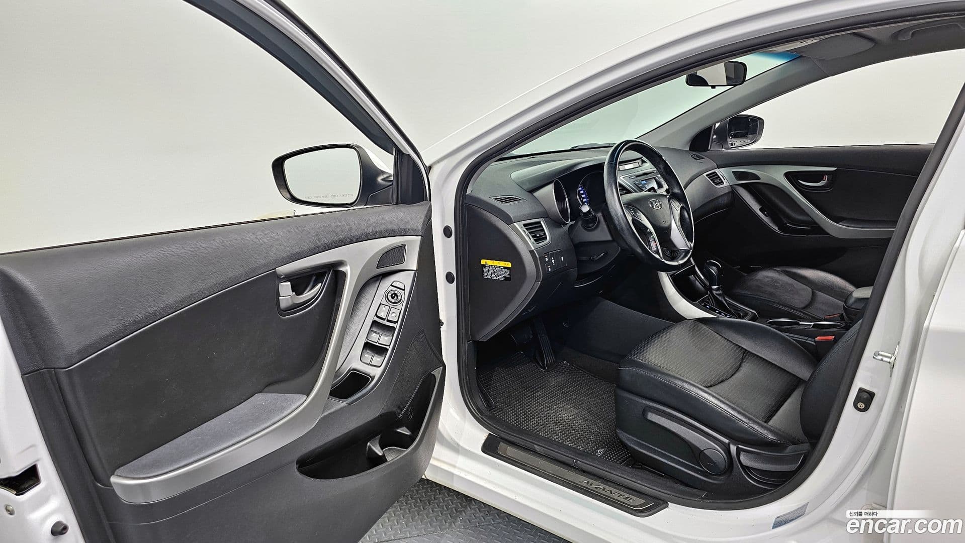 Main__Slider__Photo:AVANTE Hyundai 2014.11-9