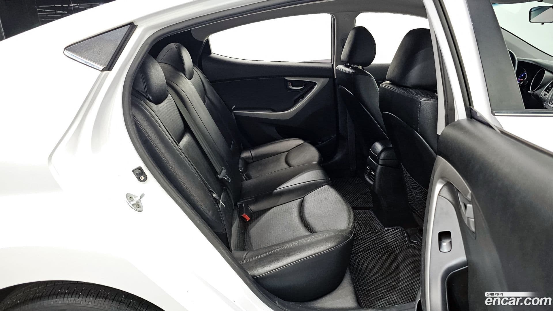 Main__Slider__Photo:AVANTE Hyundai 2014.11-11