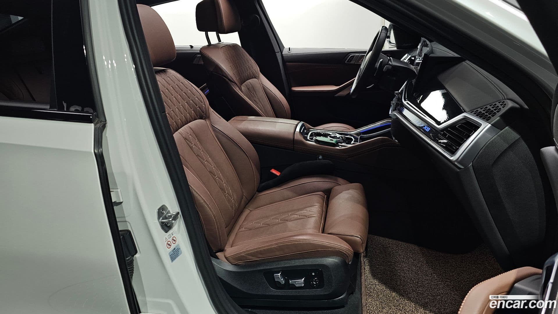 Main__Slider__Photo:X6 BMW 2023.8-9