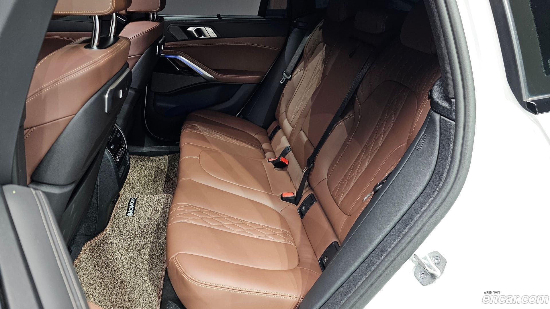 Main__Slider__Photo:X6 BMW 2023.8-11