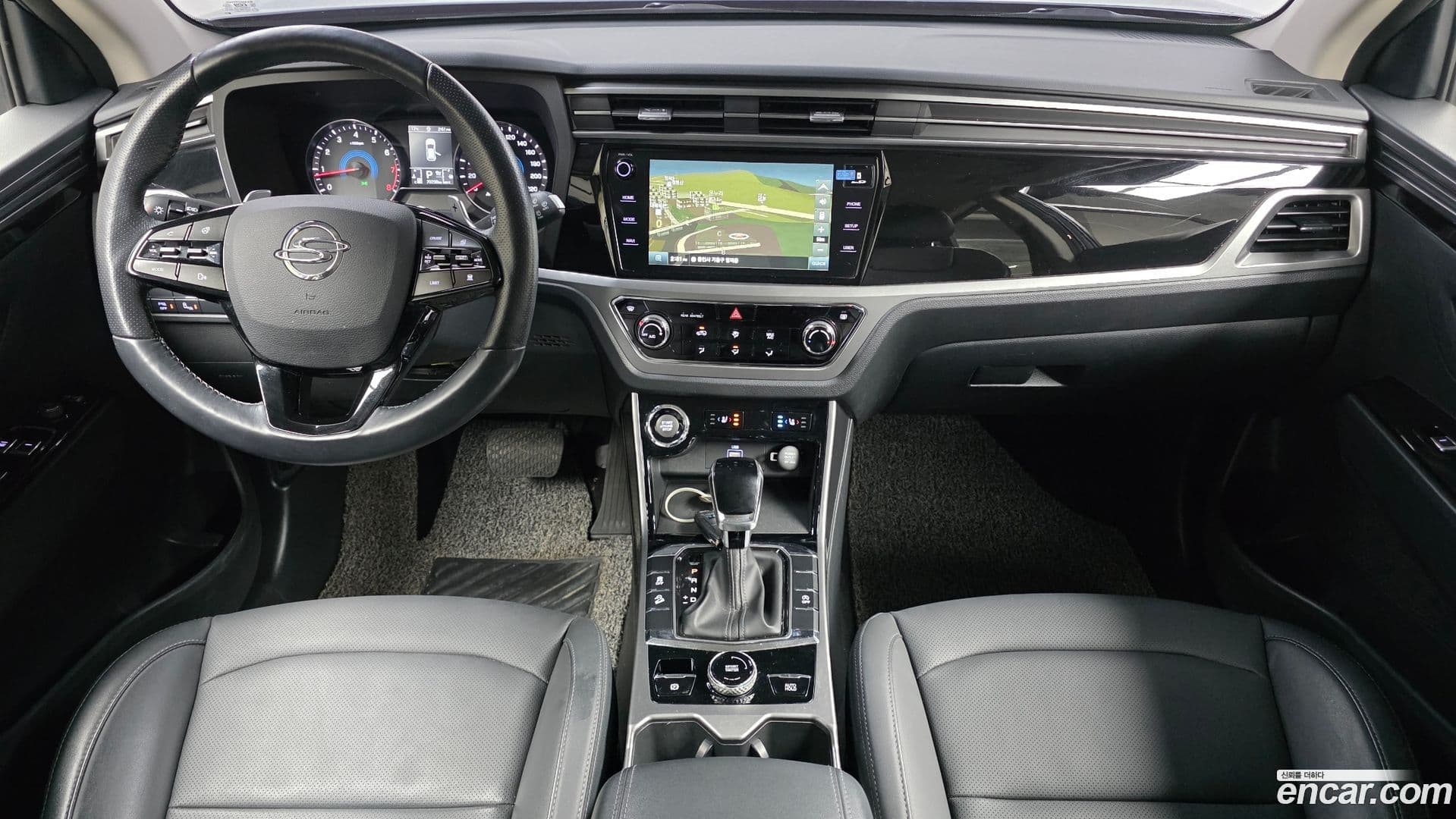 Main__Slider__Photo:KORANDO KG_Mobility_Ssangyong 2020.0-6