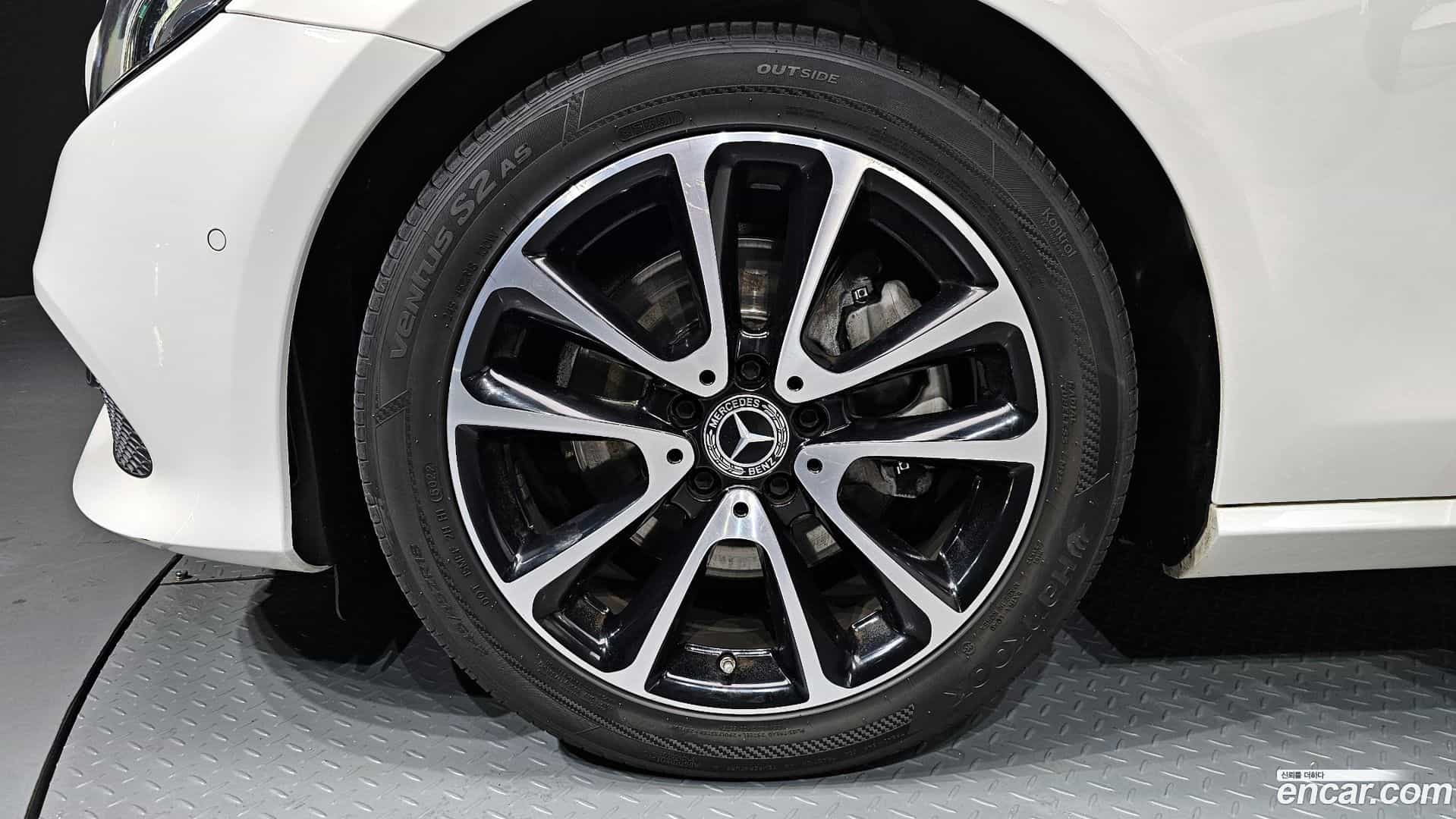 E-Class Mercedes-Benz 2020.3-OUTER-005