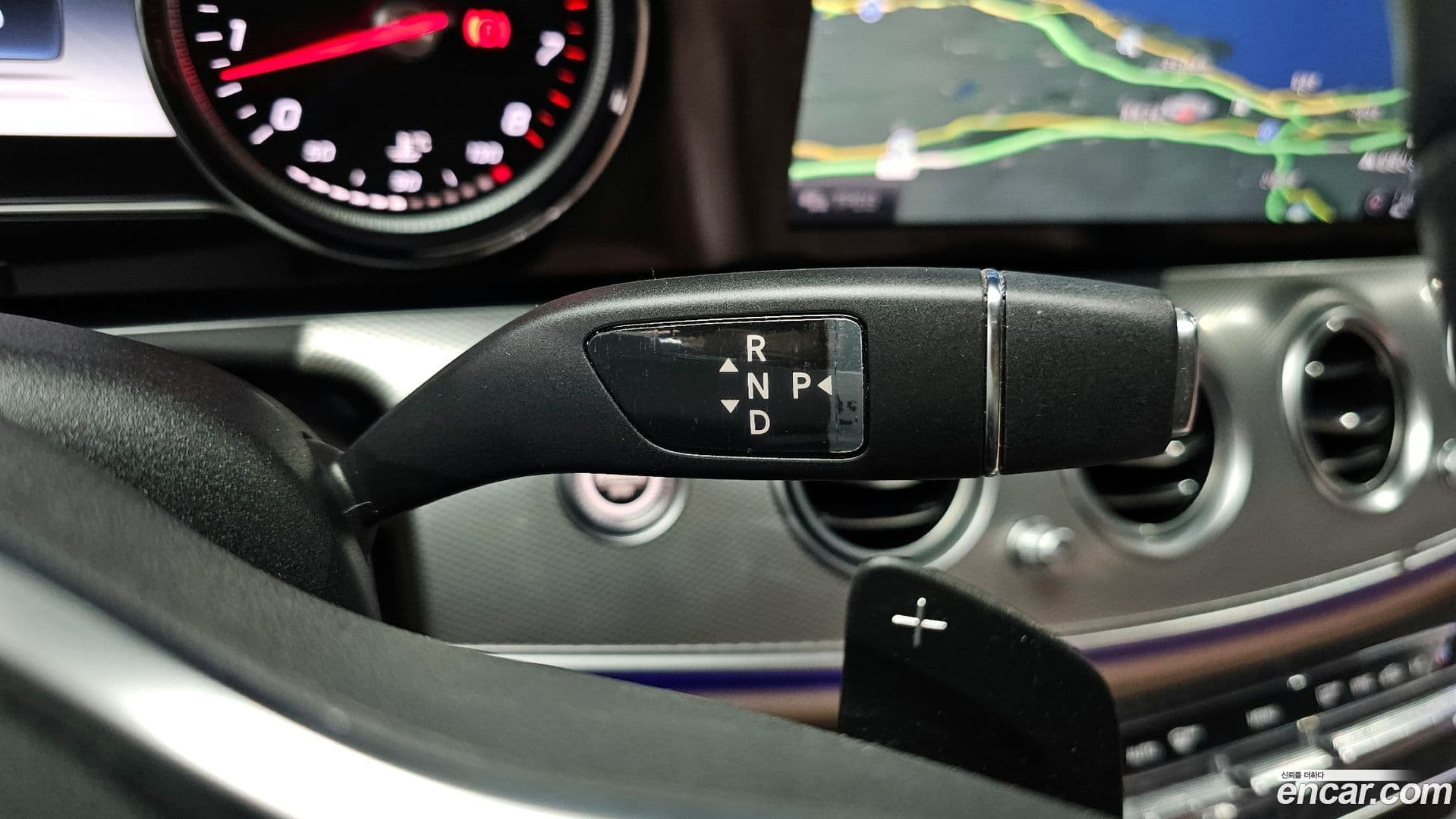 Main__Slider__Photo:E-Class Mercedes-Benz 2020.3-8