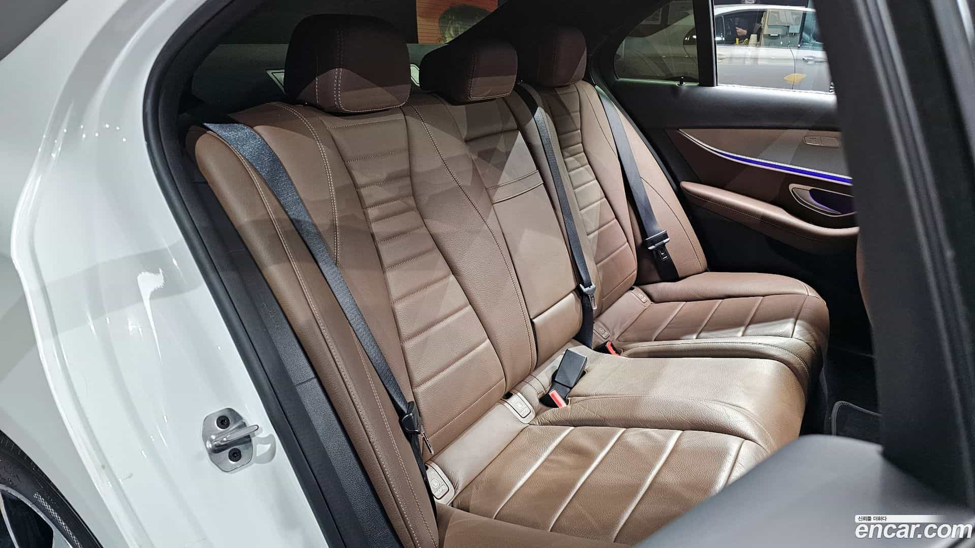 E-Class Mercedes-Benz 2020.3-OPTION-016