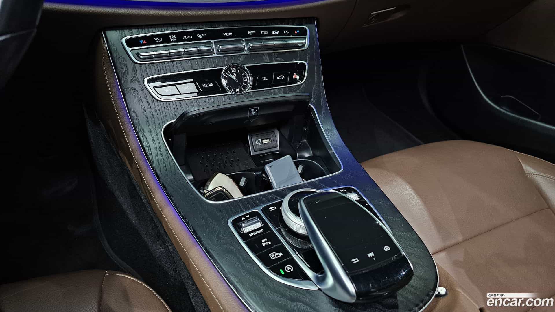 E-Class Mercedes-Benz 2020.3-OPTION-022