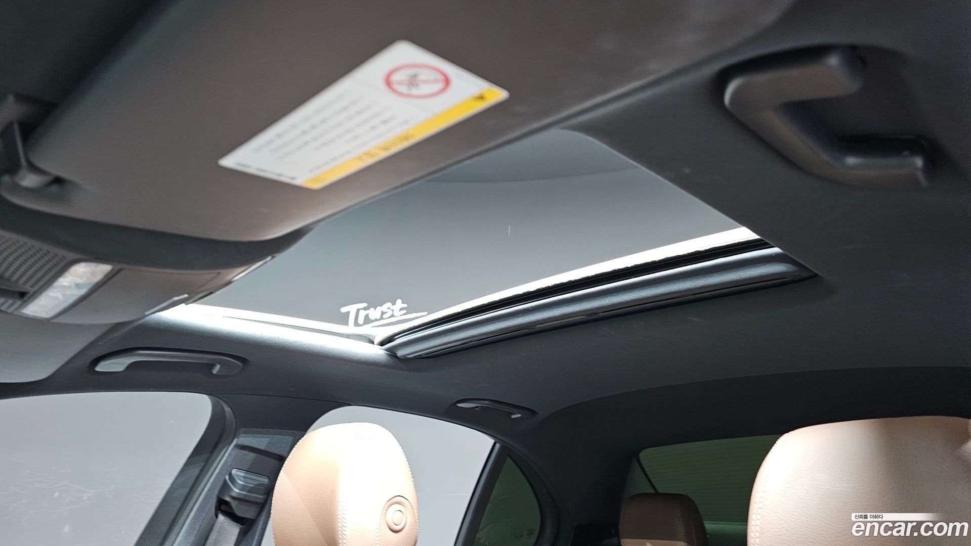 Main__Slider__Photo:E-Class Mercedes-Benz 2020.3-19