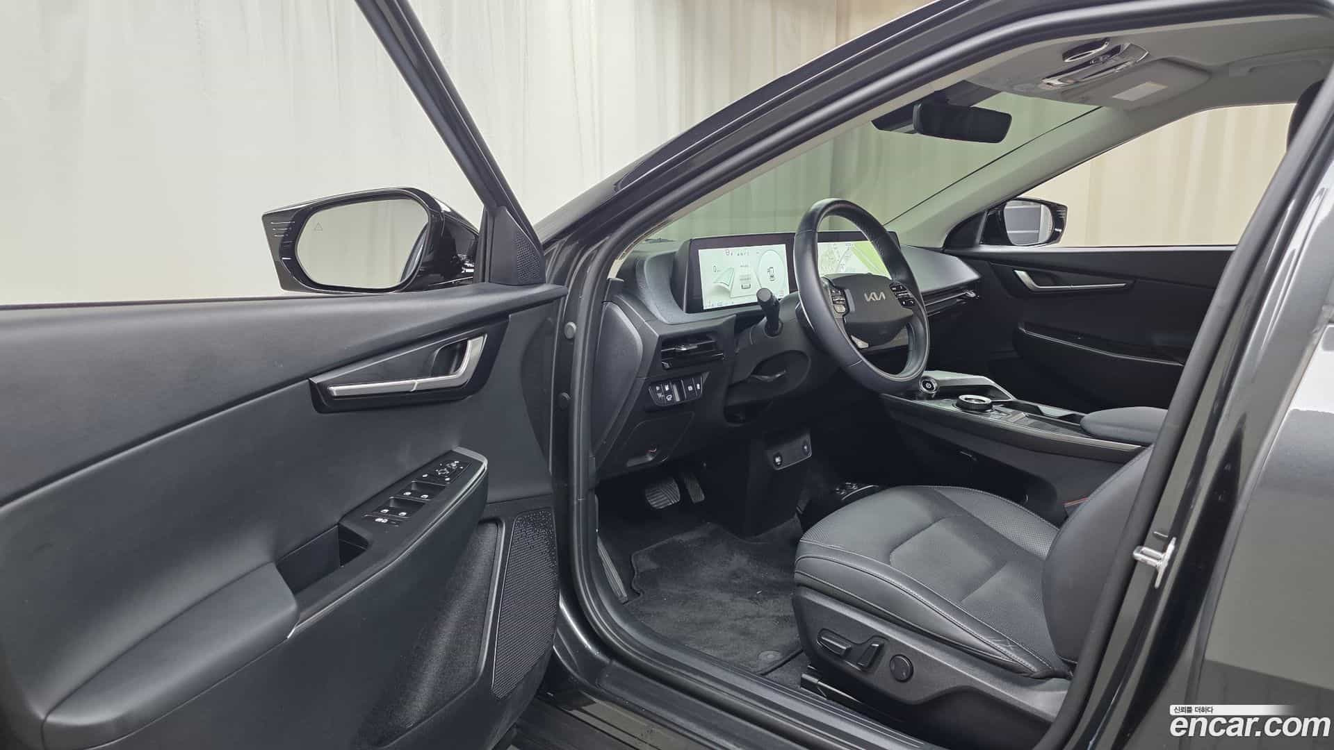 EV6 Kia 2023.2-INNER-010