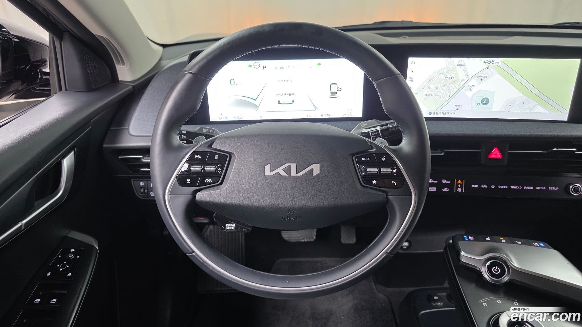 Main__Slider__Photo:EV6 Kia 2023.2-12