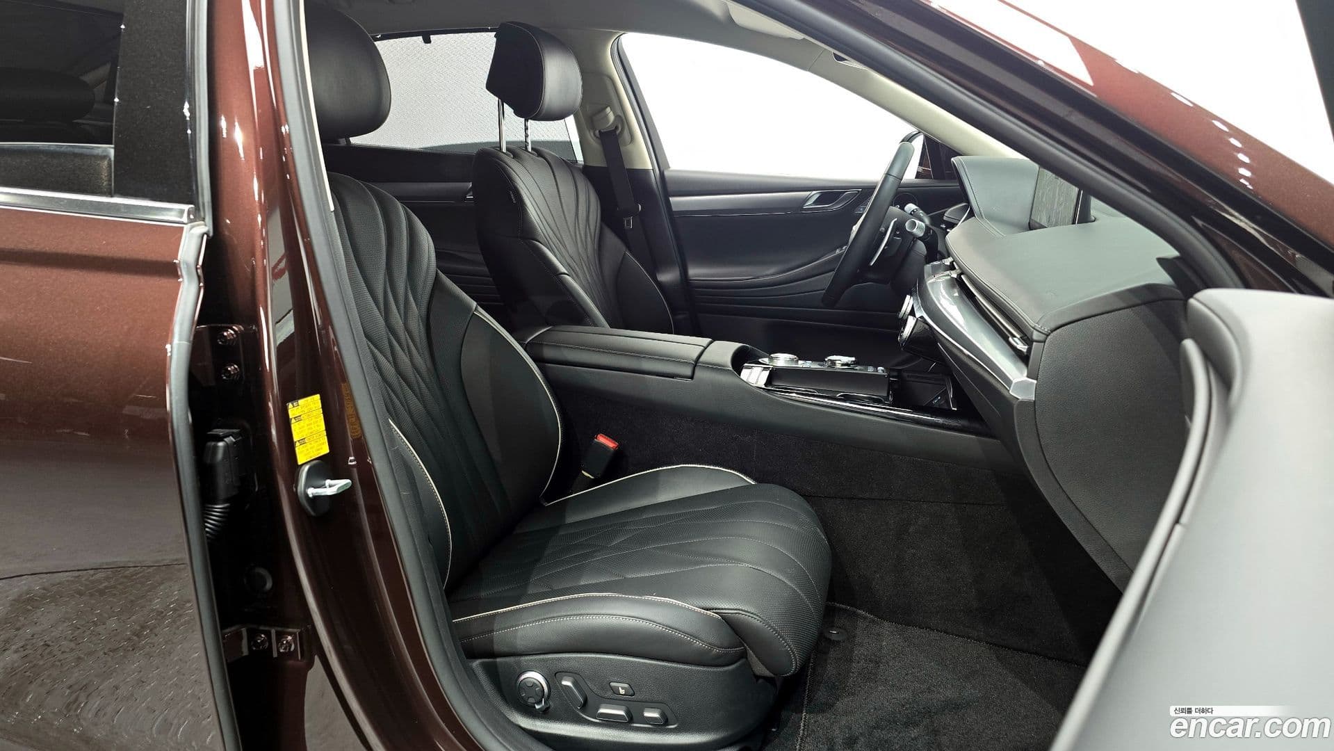 Main__Slider__Photo:G80 Genesis 2023.4-9