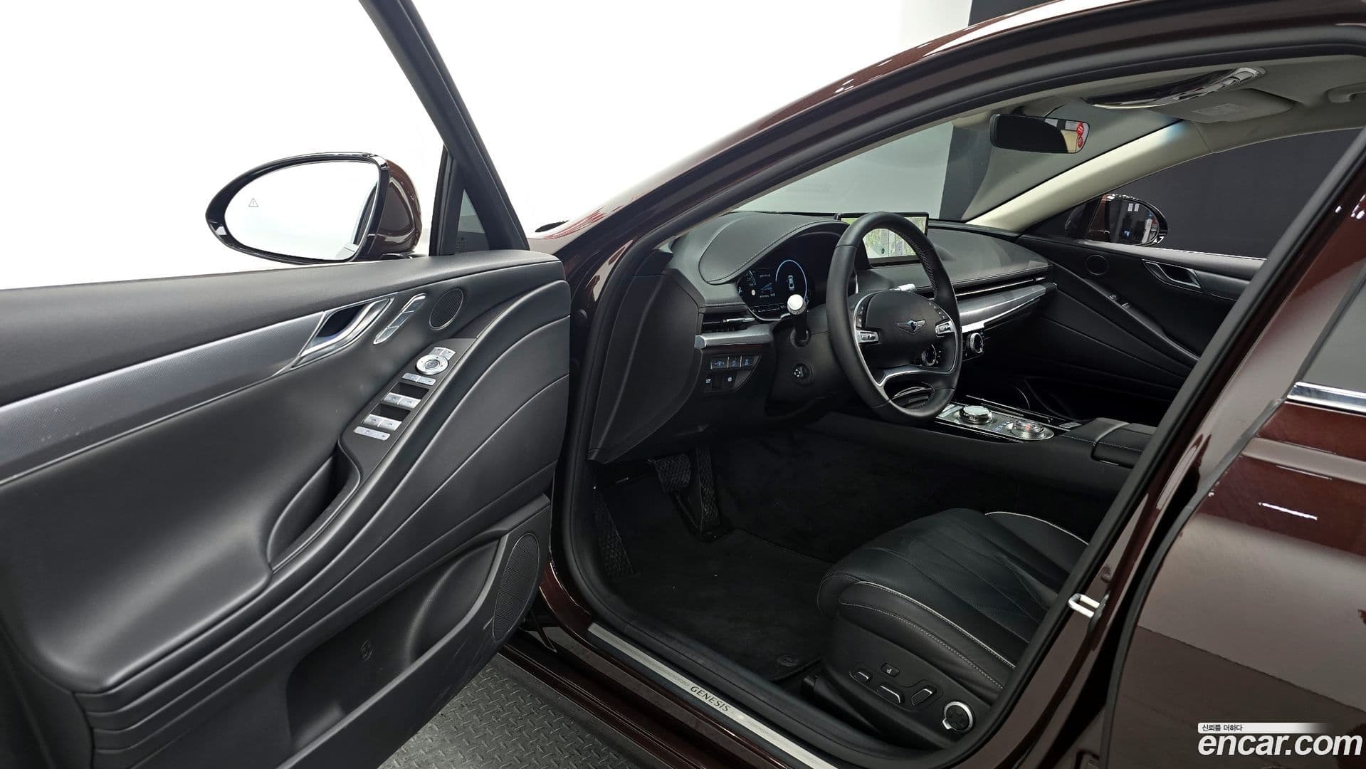 Main__Slider__Photo:G80 Genesis 2023.4-10