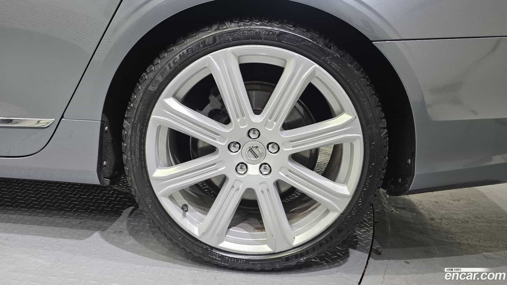 S90 Volvo 2018.0-OUTER-005