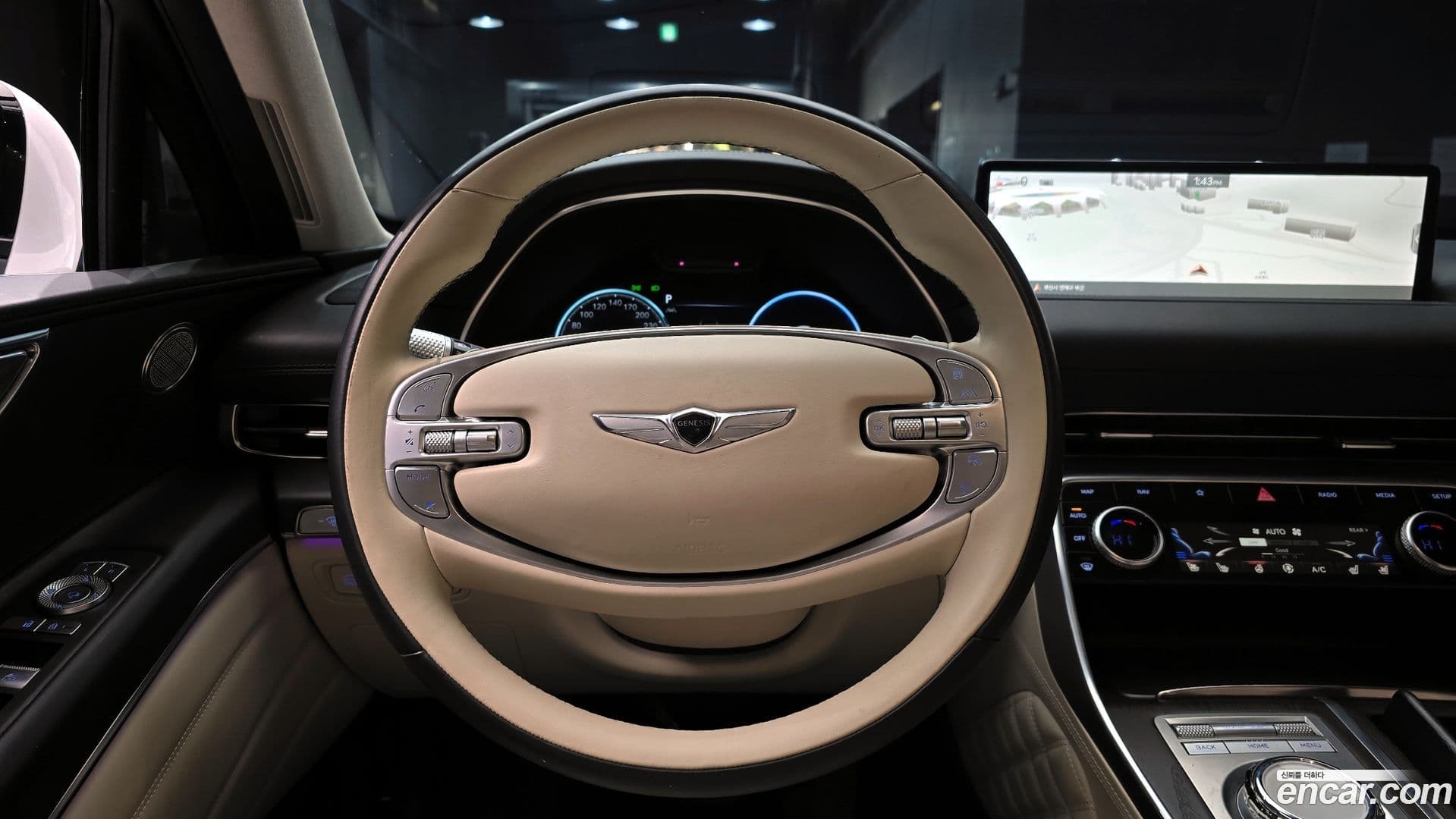 Main__Slider__Photo:GV80 Genesis 2023.0-13