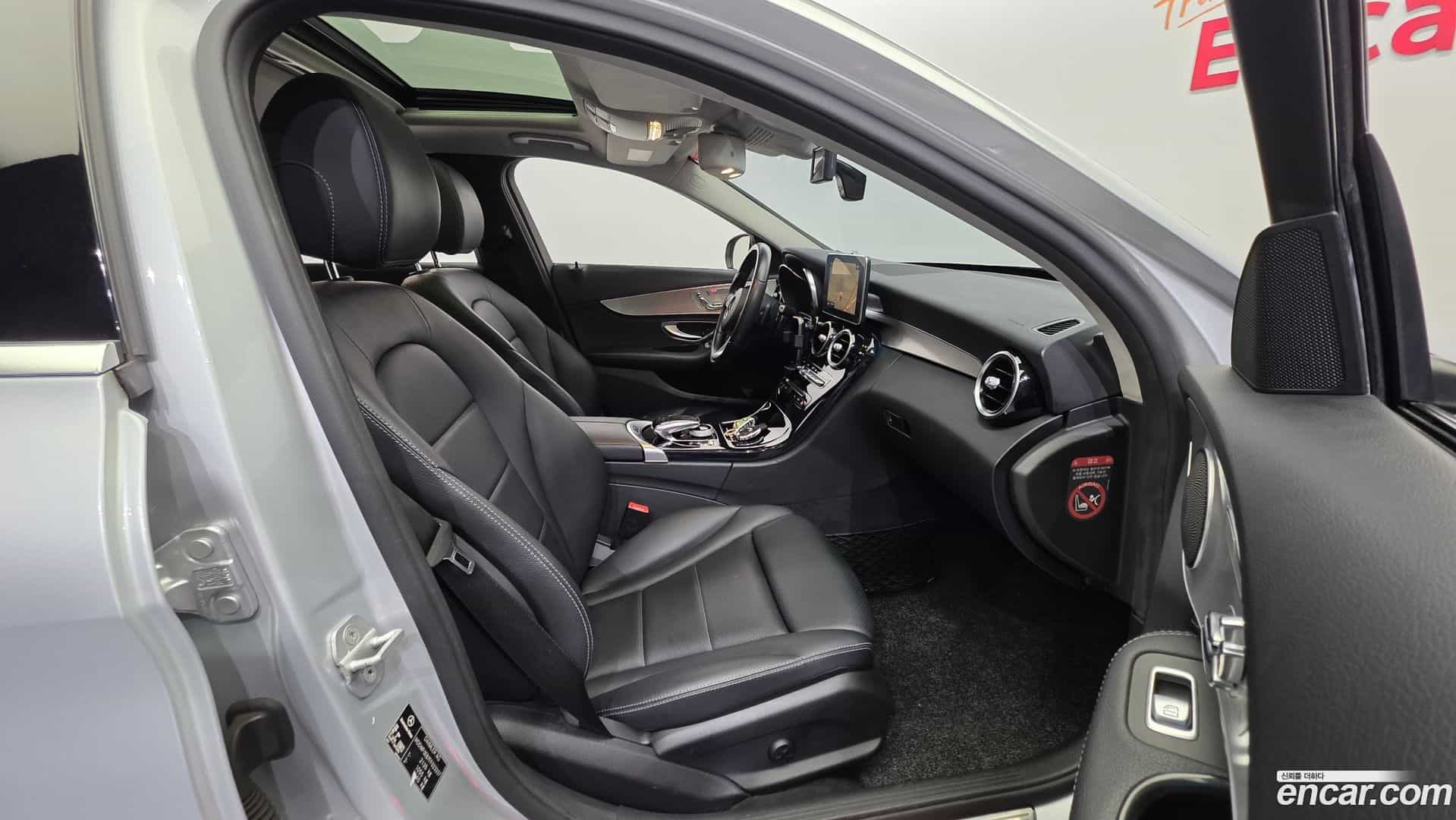 C-Class Mercedes-Benz 2014.5-INNER-010