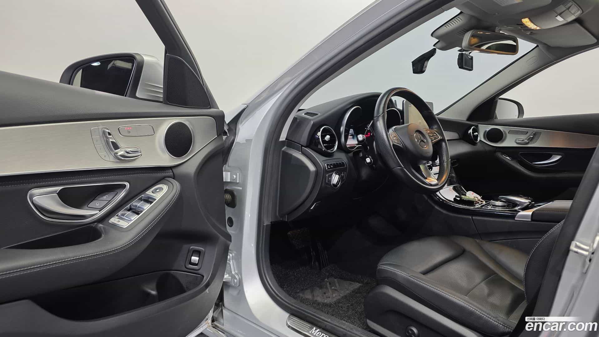 C-Class Mercedes-Benz 2014.5-OPTION-017