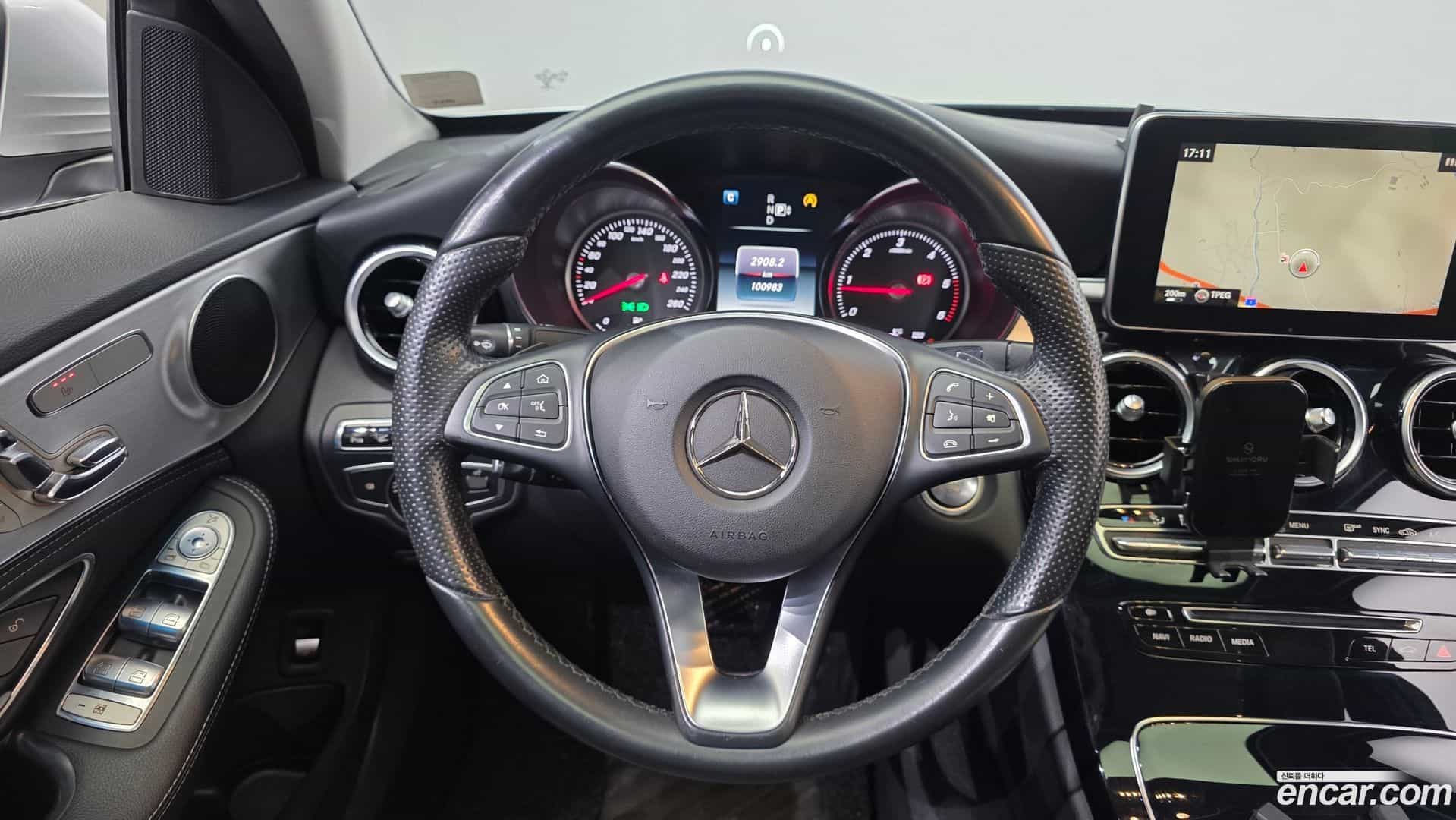 C-Class Mercedes-Benz 2014.5-OPTION-018