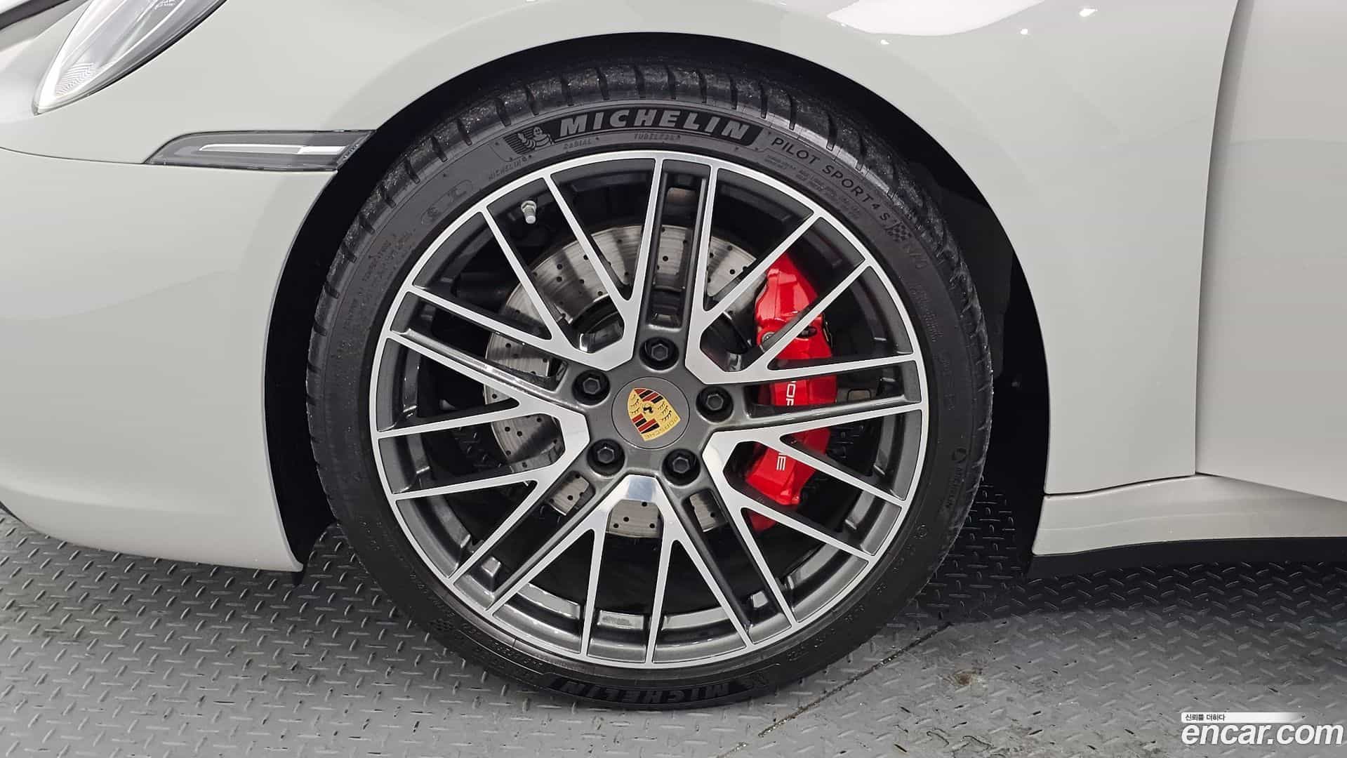 911 Porsche 2024.7-OUTER-005