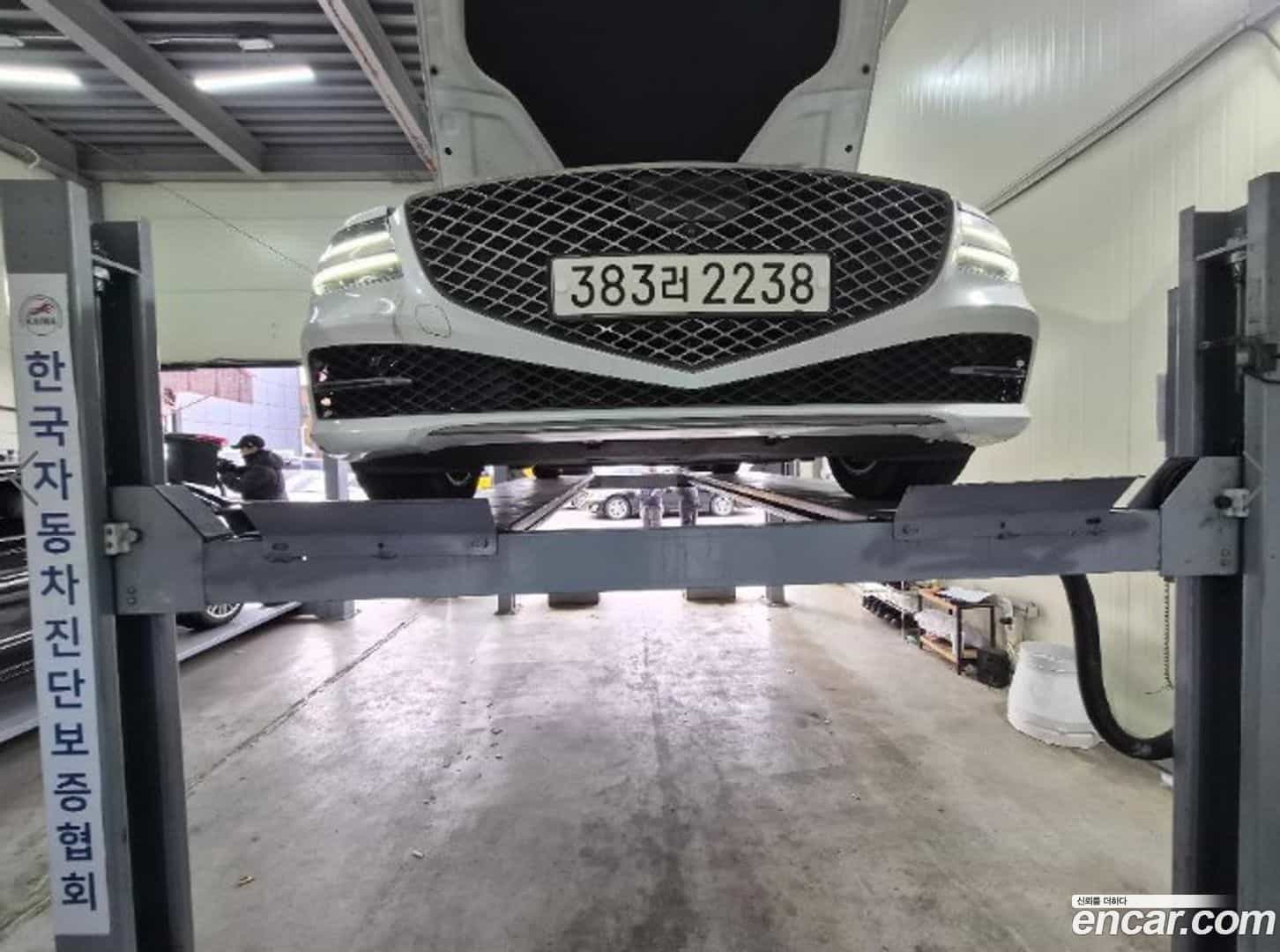 G80 Genesis 2020.11-OUTER-001