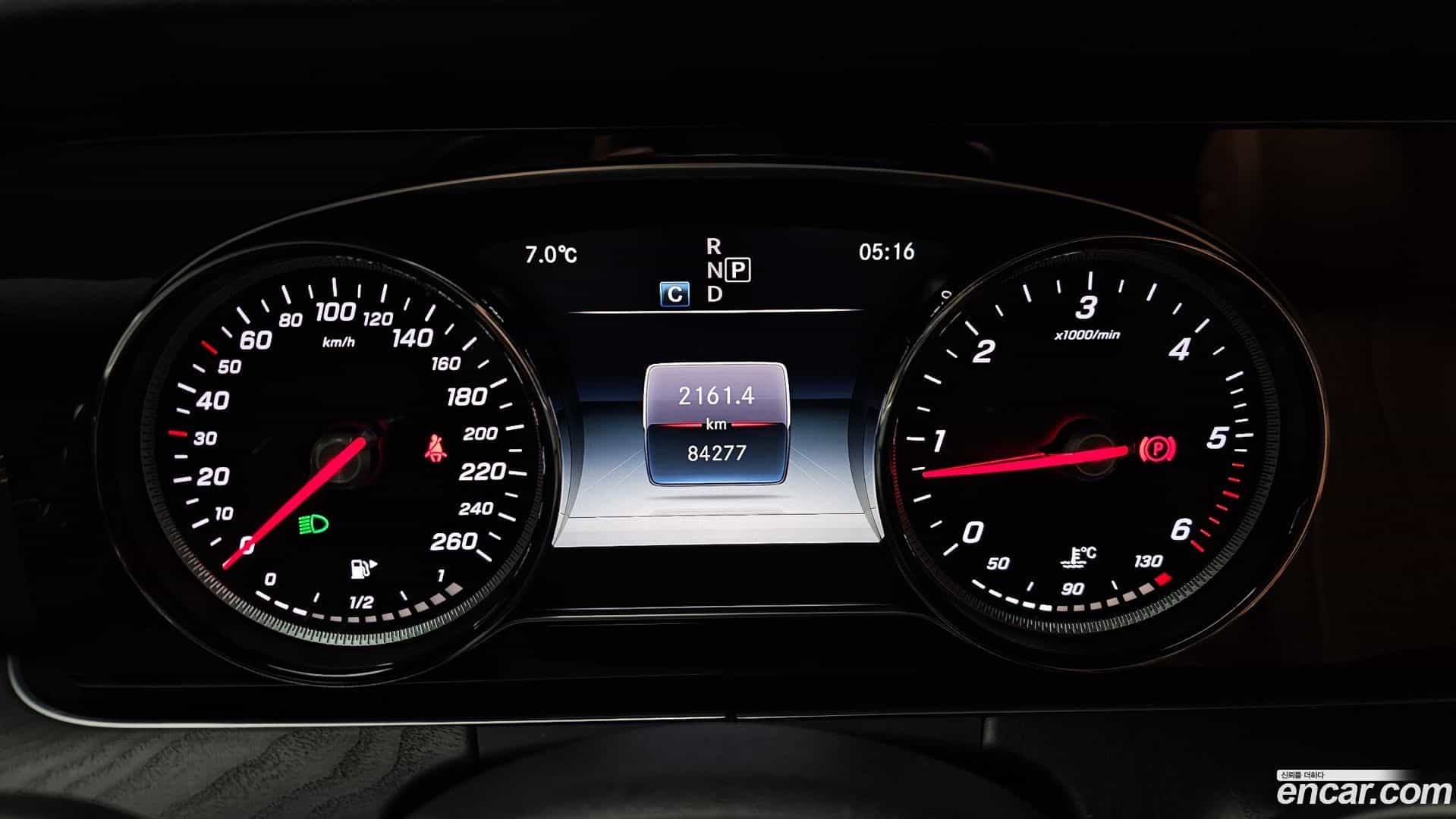 E-Class Mercedes-Benz 2018.6-INNER-008