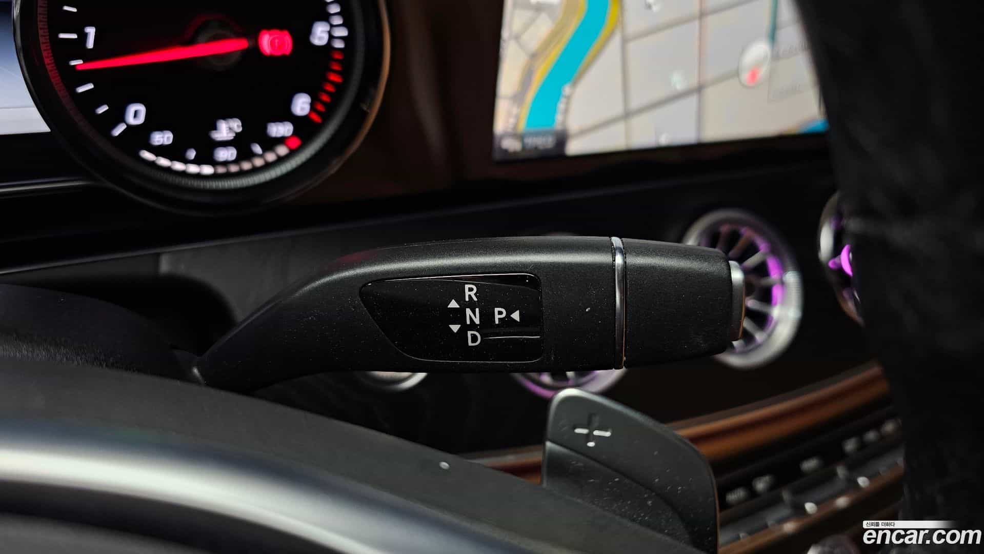 E-Class Mercedes-Benz 2018.6-INNER-009