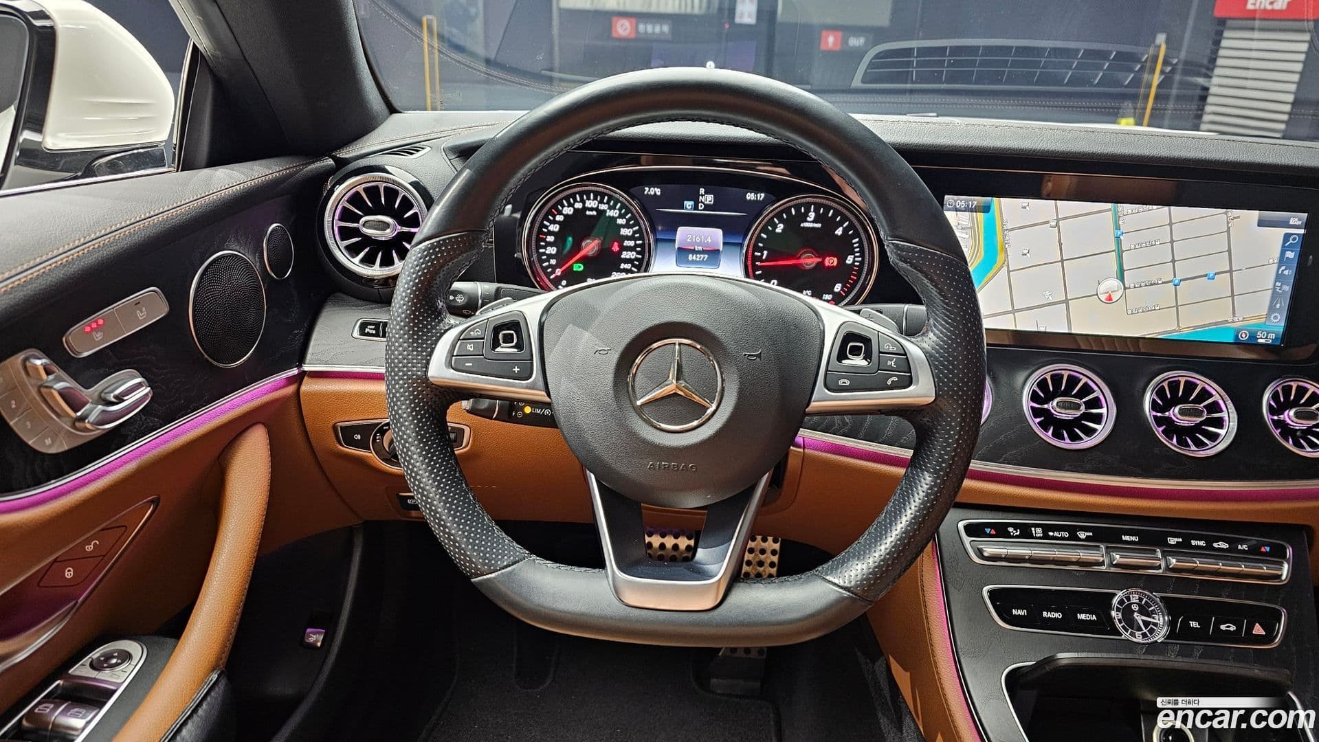 Main__Slider__Photo:E-Class Mercedes-Benz 2018.6-12