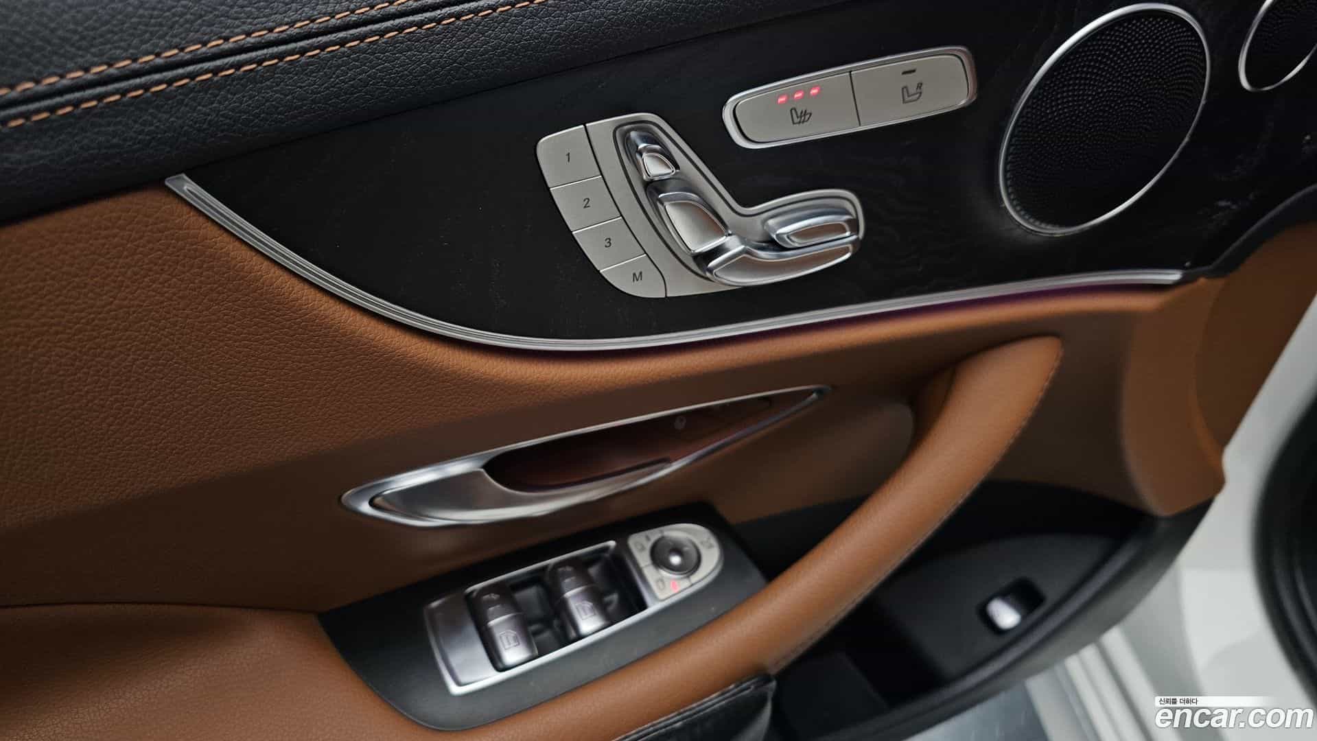 E-Class Mercedes-Benz 2018.6-OPTION-020