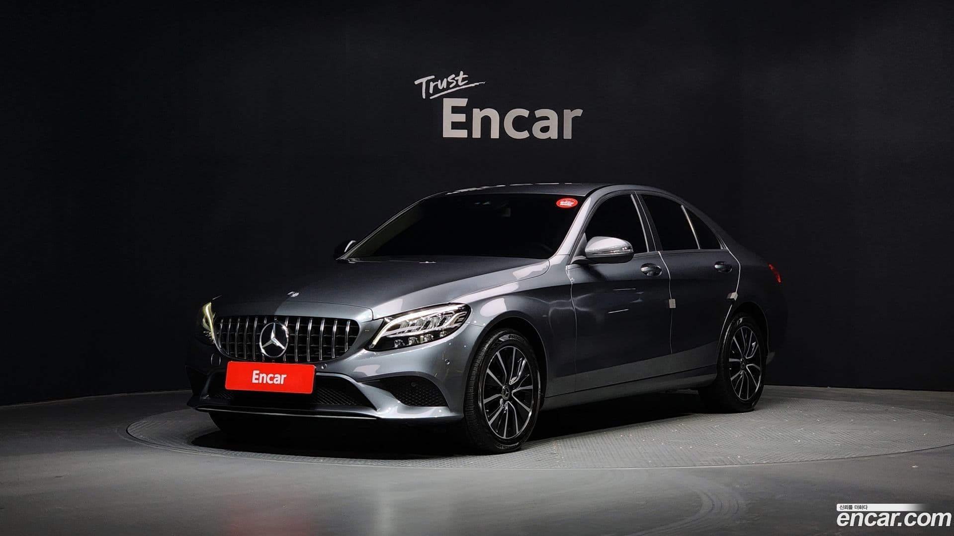 Main__Slider__Photo:C-Class Mercedes-Benz 2019.11-0