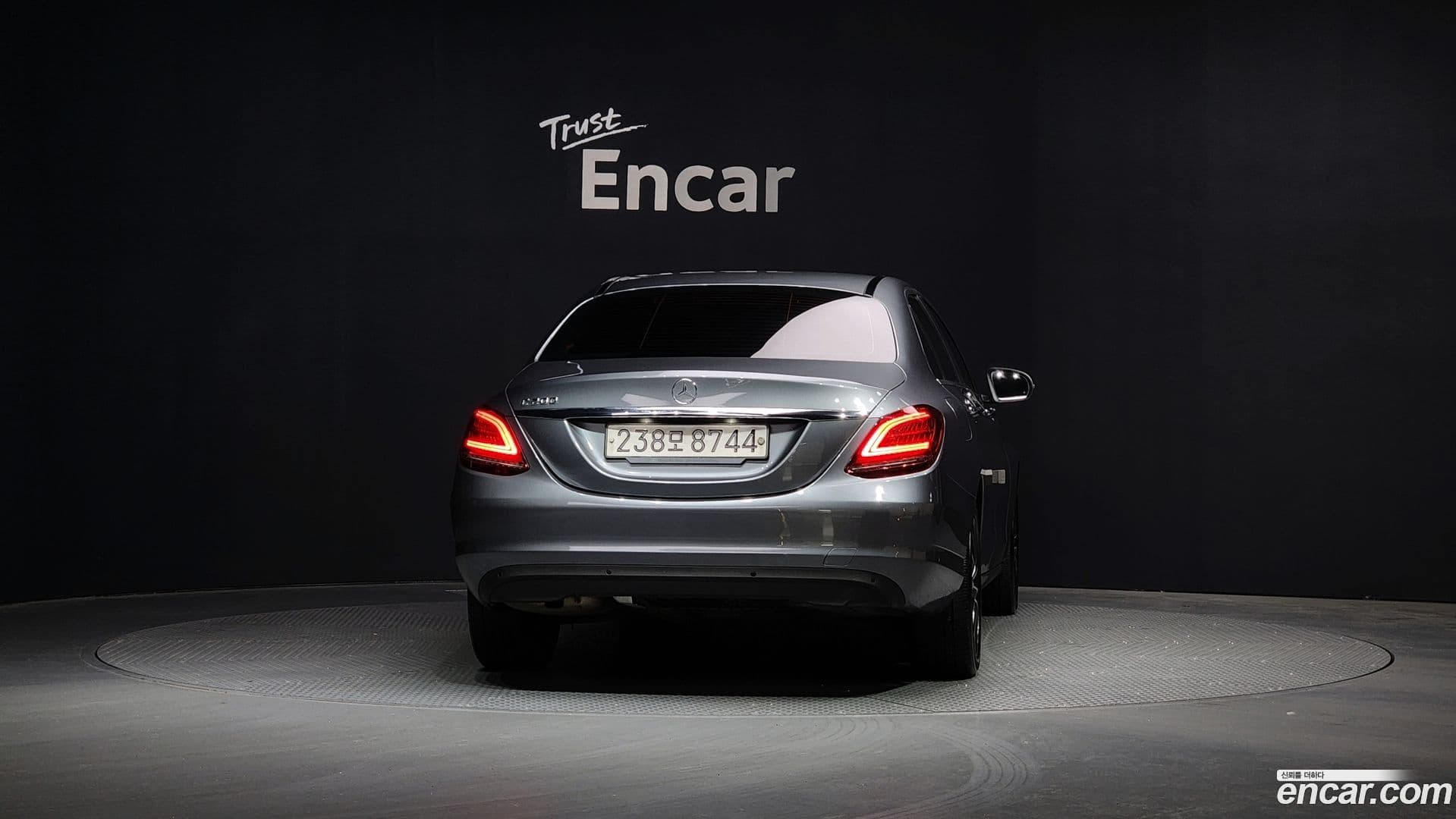 Main__Slider__Photo:C-Class Mercedes-Benz 2019.11-3