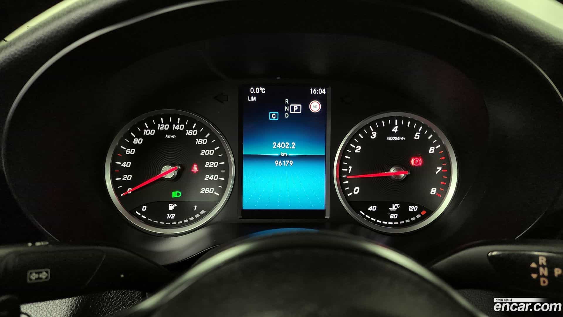 C-Class Mercedes-Benz 2019.11-INNER-008