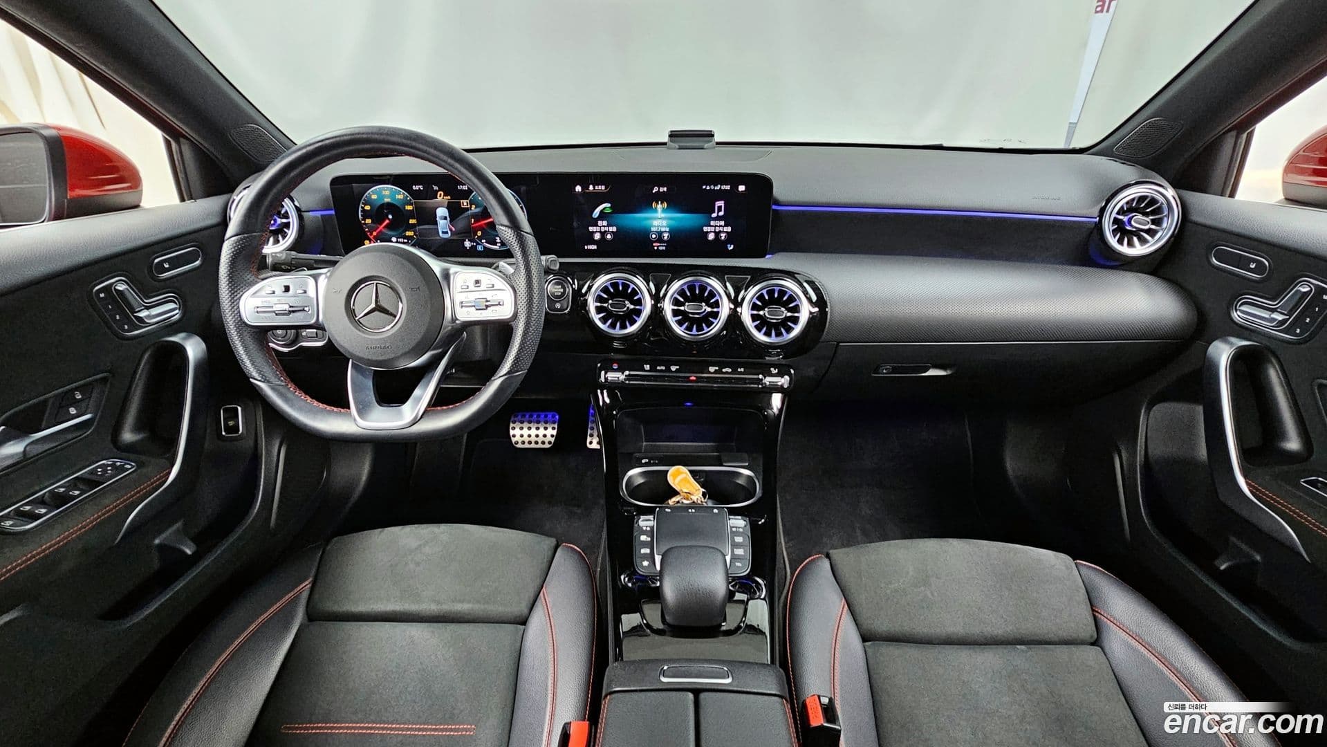 Main__Slider__Photo:A-Class Mercedes-Benz 2022.2-6