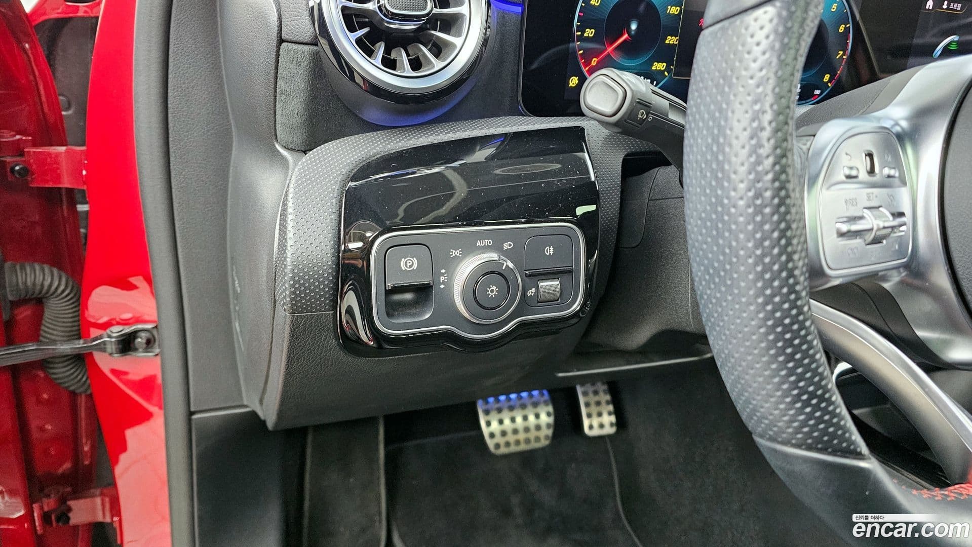 Main__Slider__Photo:A-Class Mercedes-Benz 2022.2-15