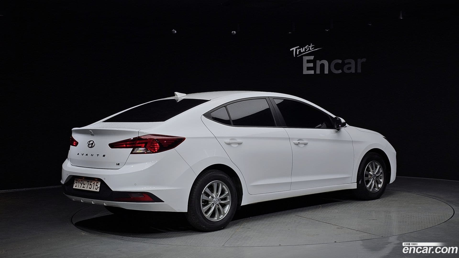 Main__Slider__Photo:AVANTE Hyundai 2019.9-1